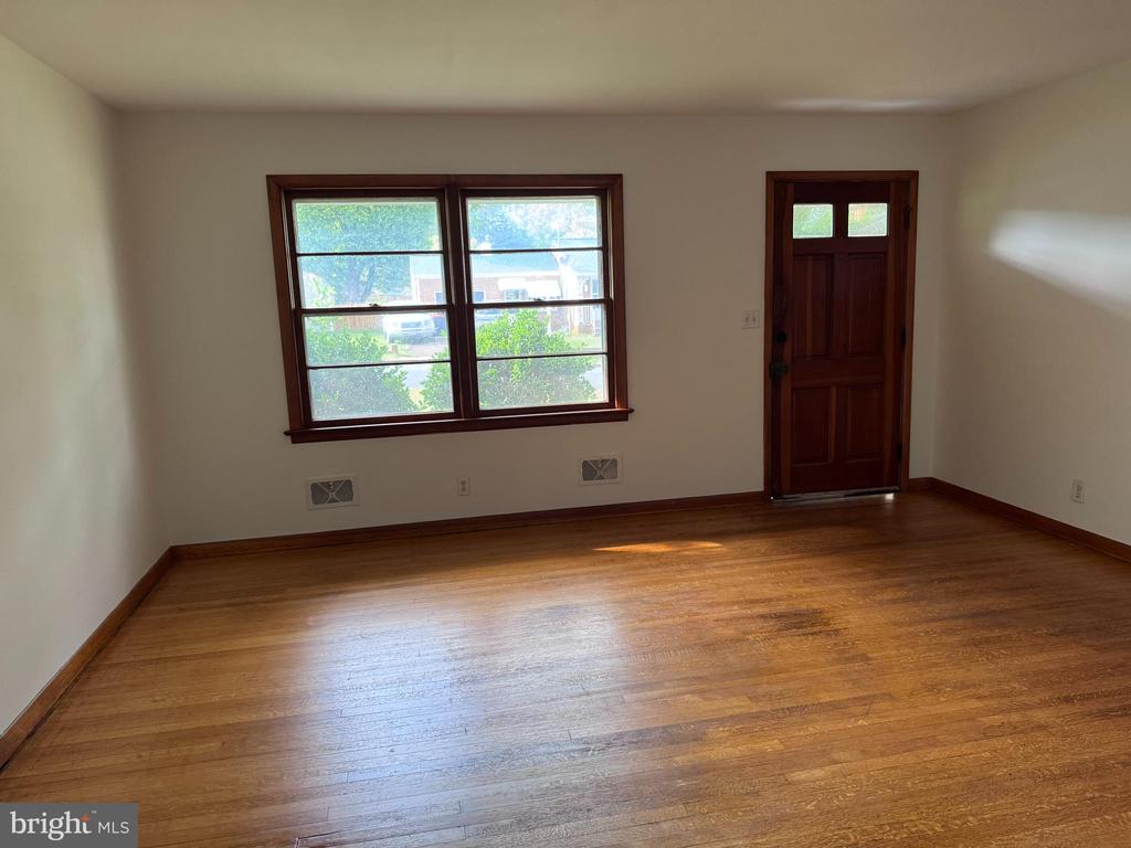 356 JEFFERSON ST, ORANGE, Virginia 22960, 3 Bedrooms Bedrooms, ,1 BathroomBathrooms,Residential,356 JEFFERSON ST,VAOR2014390 MLS # VAOR2014390