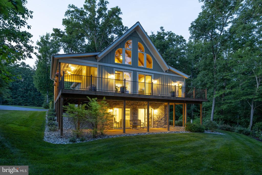 13422 BLACK WALNUT LN, SPOTSYLVANIA, Virginia 22551, 5 Bedrooms Bedrooms, ,3 BathroomsBathrooms,Residential,13422 BLACK WALNUT LN,VASP2042112 MLS # VASP2042112