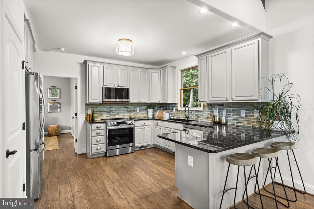 13422 BLACK WALNUT LN, SPOTSYLVANIA, Virginia 22551, 5 Bedrooms Bedrooms, ,3 BathroomsBathrooms,Residential,13422 BLACK WALNUT LN,VASP2042112 MLS # VASP2042112