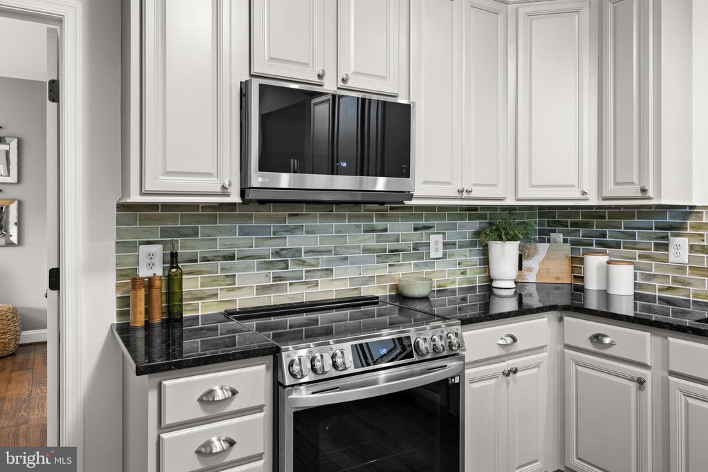 13422 BLACK WALNUT LN, SPOTSYLVANIA, Virginia 22551, 5 Bedrooms Bedrooms, ,3 BathroomsBathrooms,Residential,13422 BLACK WALNUT LN,VASP2042112 MLS # VASP2042112