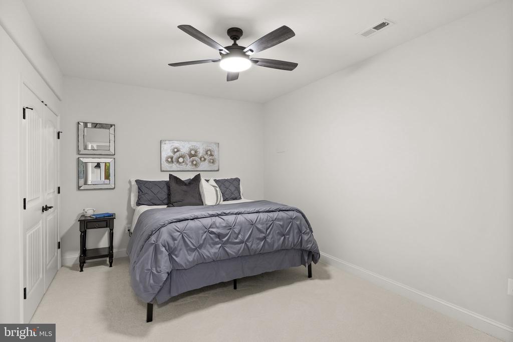 13422 BLACK WALNUT LN, SPOTSYLVANIA, Virginia 22551, 5 Bedrooms Bedrooms, ,3 BathroomsBathrooms,Residential,13422 BLACK WALNUT LN,VASP2042112 MLS # VASP2042112