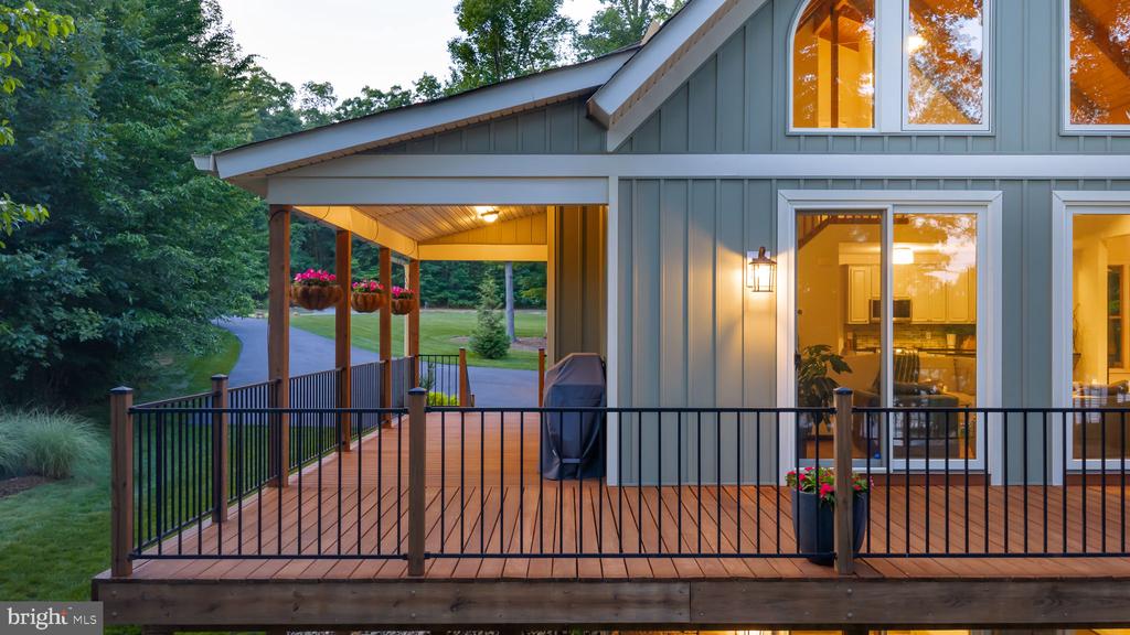 13422 BLACK WALNUT LN, SPOTSYLVANIA, Virginia 22551, 5 Bedrooms Bedrooms, ,3 BathroomsBathrooms,Residential,13422 BLACK WALNUT LN,VASP2042112 MLS # VASP2042112