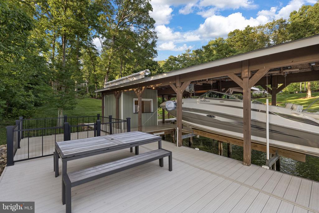 13422 BLACK WALNUT LN, SPOTSYLVANIA, Virginia 22551, 5 Bedrooms Bedrooms, ,3 BathroomsBathrooms,Residential,13422 BLACK WALNUT LN,VASP2042112 MLS # VASP2042112