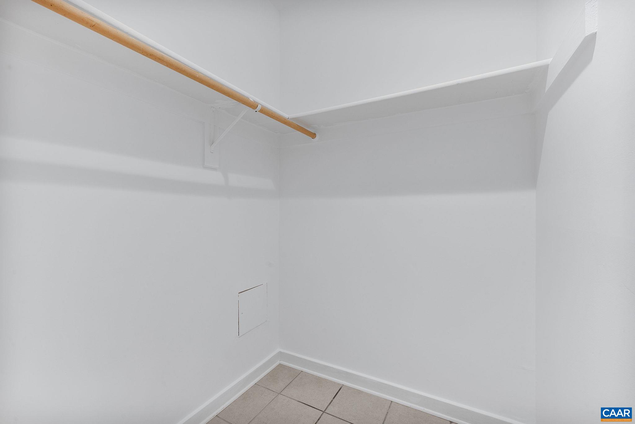 1604 MONTICELLO AVE, CHARLOTTESVILLE, Virginia 22902, 1 Bedroom Bedrooms, ,1 BathroomBathrooms,Residential,1604 MONTICELLO AVE,677990 MLS # 677990