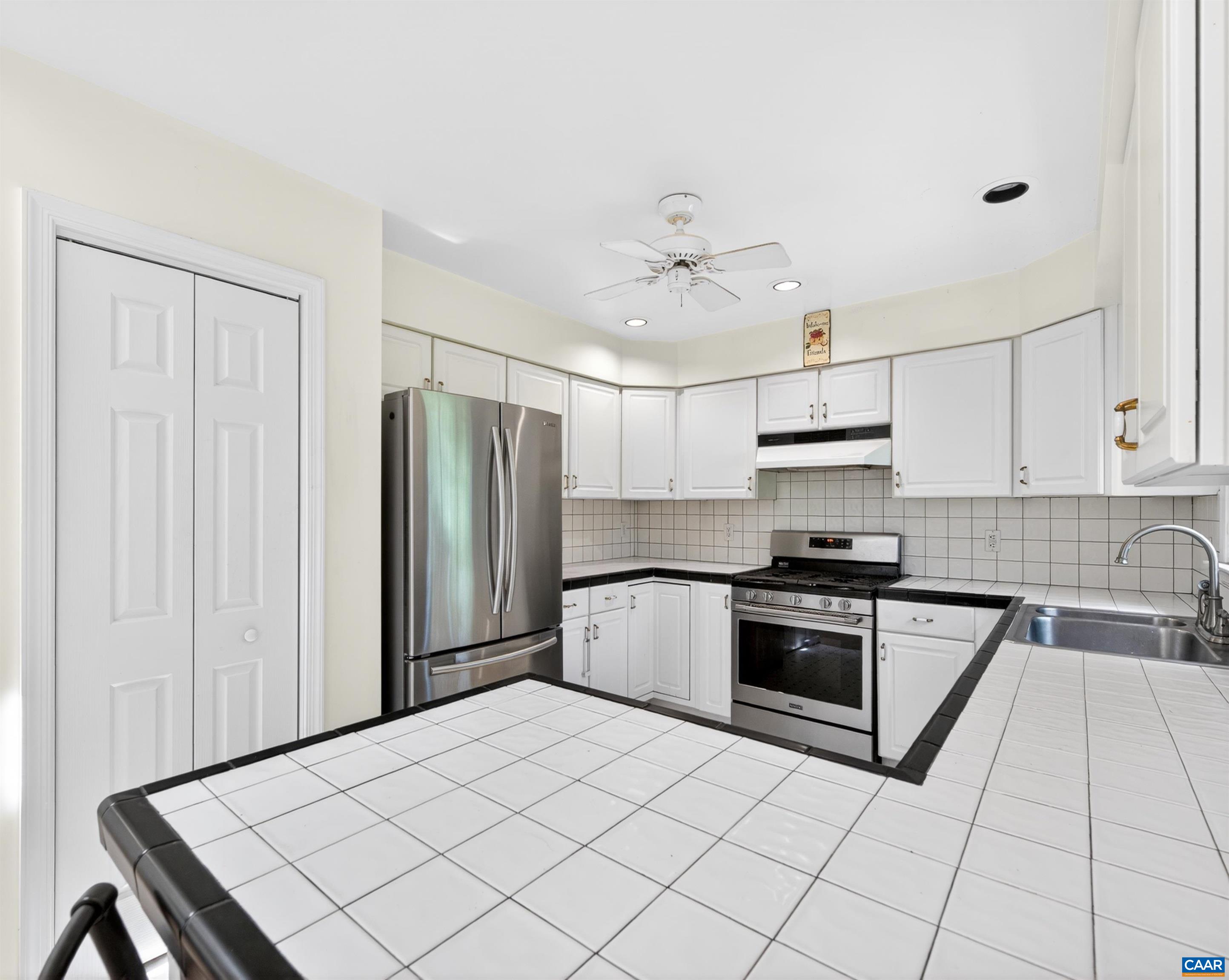 25 BUNKER BLVD, PALMYRA, Virginia 22963, 4 Bedrooms Bedrooms, ,3 BathroomsBathrooms,Residential,Golf Front Gem,25 BUNKER BLVD,678093 MLS # 678093 25 BUNKER BLVD, PALMYRA, Virginia 22963, 4 Bedrooms Bedrooms, ,3 BathroomsBathrooms,Residential,Golf Front Gem,25 BUNKER BLVD,678093 MLS # 678093