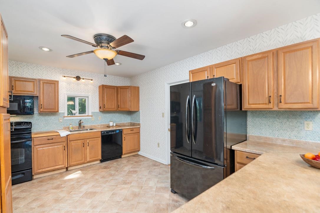 43 SUGAR LOAF RD, STAUNTON, Virginia 24401, 3 Bedrooms Bedrooms, ,1 BathroomBathrooms,Residential,43 SUGAR LOAF RD,678095 MLS # 678095 43 SUGAR LOAF RD, STAUNTON, Virginia 24401, 3 Bedrooms Bedrooms, ,1 BathroomBathrooms,Residential,43 SUGAR LOAF RD,678095 MLS # 678095