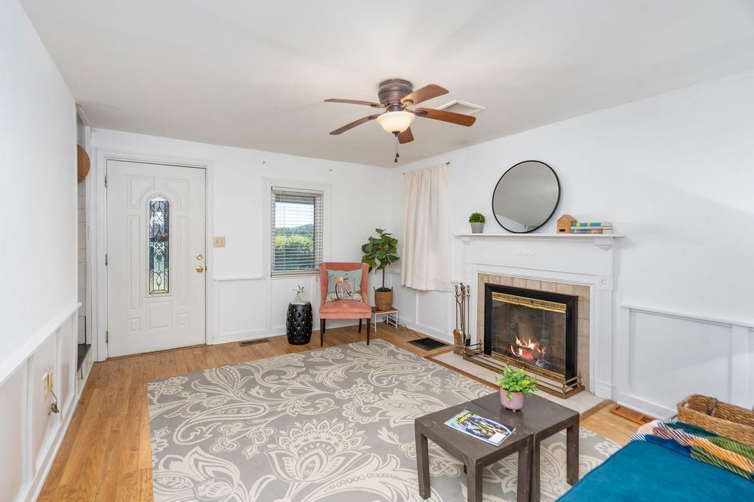 43 SUGAR LOAF RD, STAUNTON, Virginia 24401, 3 Bedrooms Bedrooms, ,1 BathroomBathrooms,Residential,43 SUGAR LOAF RD,678095 MLS # 678095 43 SUGAR LOAF RD, STAUNTON, Virginia 24401, 3 Bedrooms Bedrooms, ,1 BathroomBathrooms,Residential,43 SUGAR LOAF RD,678095 MLS # 678095