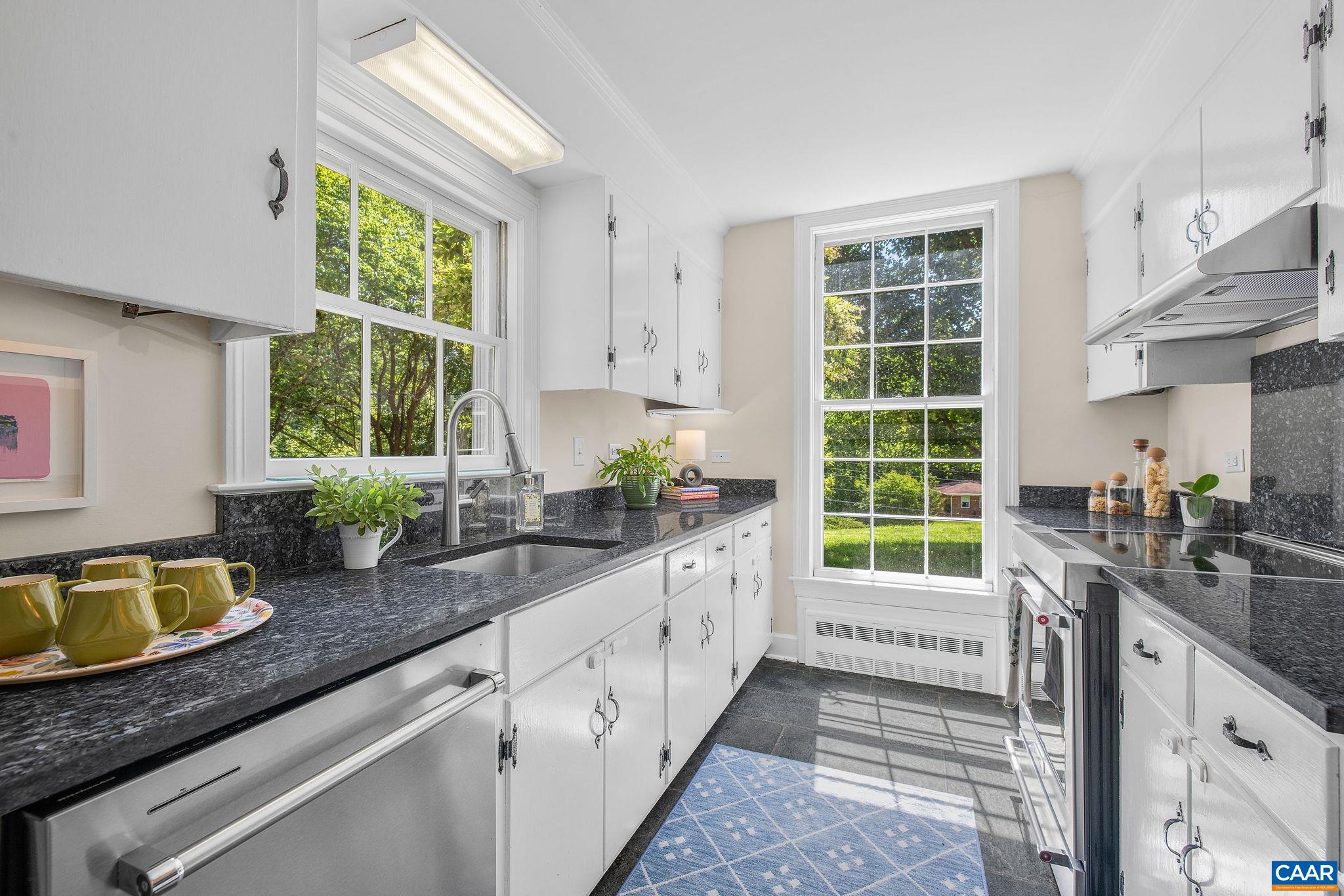 1721 YORKTOWN DR, CHARLOTTESVILLE, Virginia 22901, 3 Bedrooms Bedrooms, ,2 BathroomsBathrooms,Residential,1721 YORKTOWN DR,678097 MLS # 678097