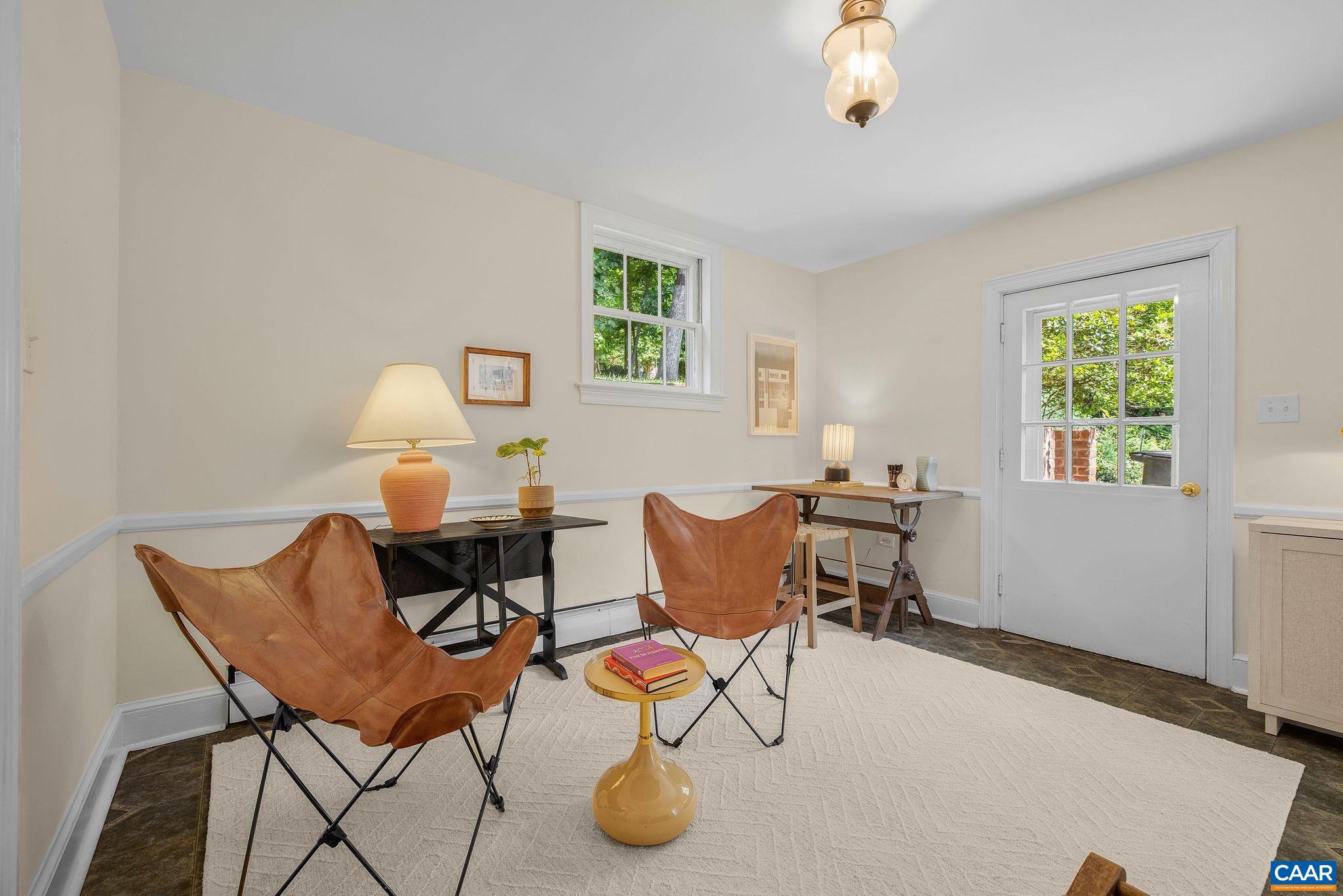 1721 YORKTOWN DR, CHARLOTTESVILLE, Virginia 22901, 3 Bedrooms Bedrooms, ,2 BathroomsBathrooms,Residential,1721 YORKTOWN DR,678097 MLS # 678097