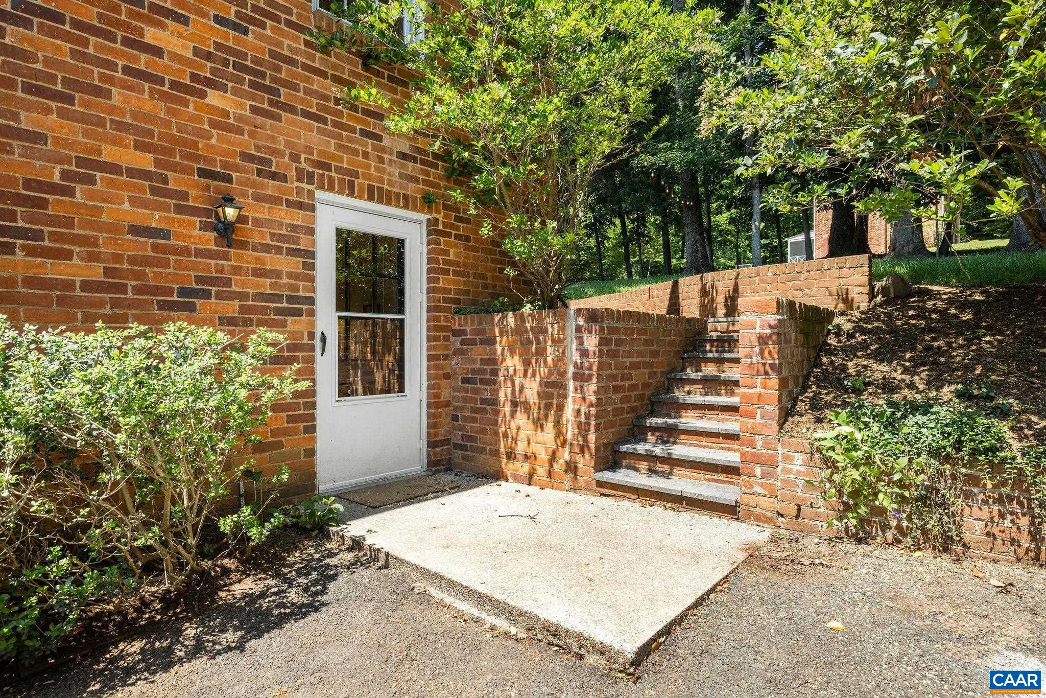 1721 YORKTOWN DR, CHARLOTTESVILLE, Virginia 22901, 3 Bedrooms Bedrooms, ,2 BathroomsBathrooms,Residential,1721 YORKTOWN DR,678097 MLS # 678097