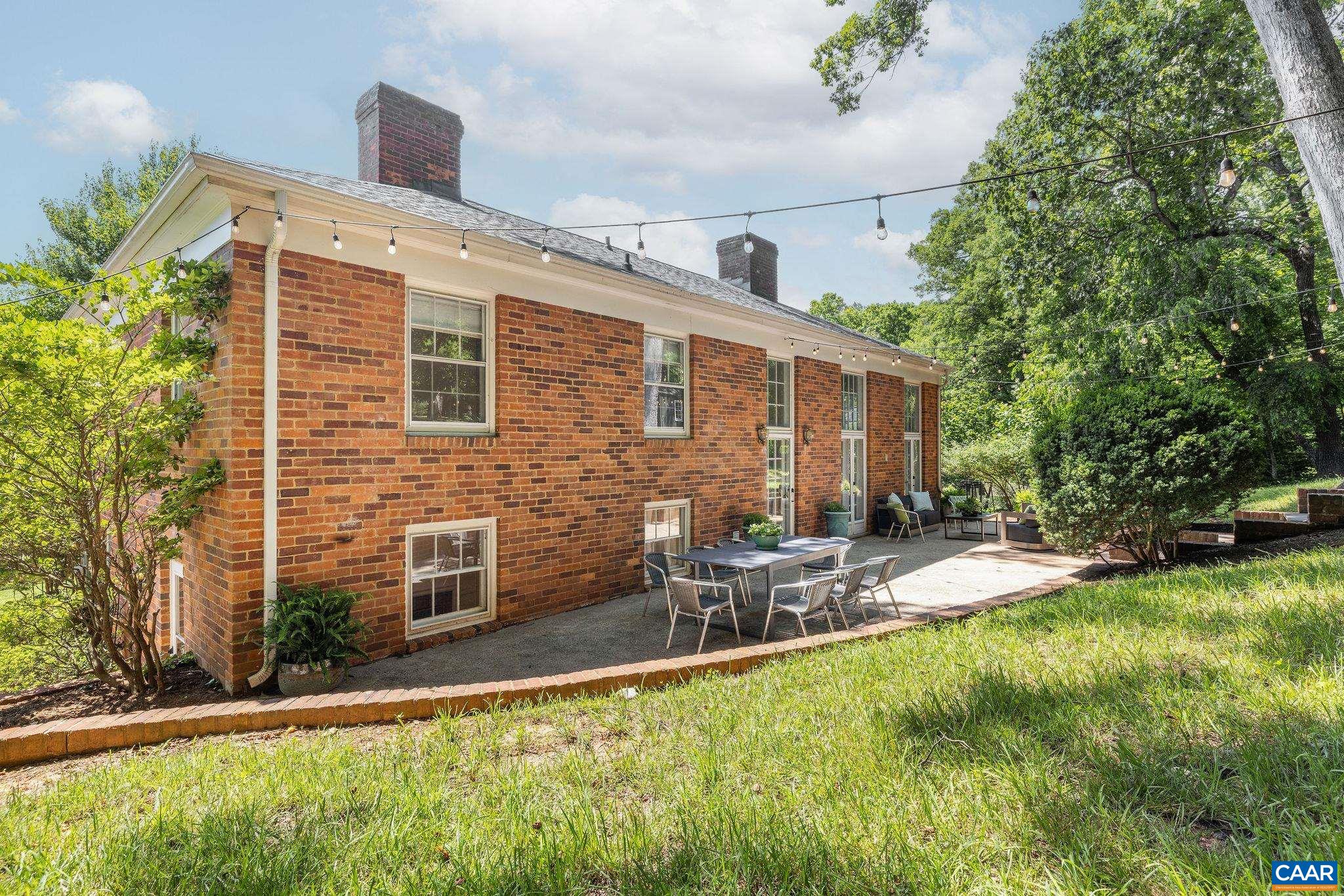 1721 YORKTOWN DR, CHARLOTTESVILLE, Virginia 22901, 3 Bedrooms Bedrooms, ,2 BathroomsBathrooms,Residential,1721 YORKTOWN DR,678097 MLS # 678097