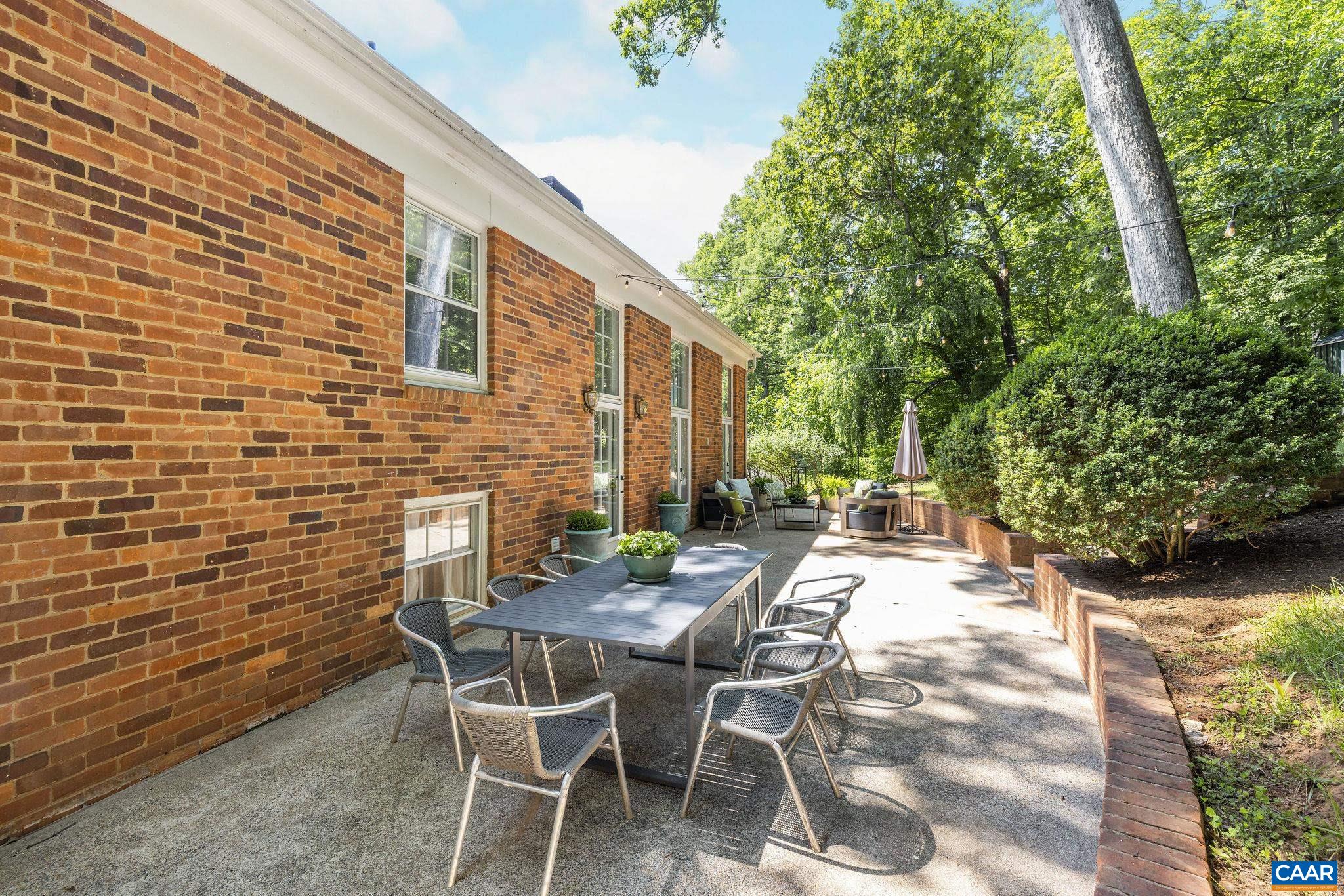 1721 YORKTOWN DR, CHARLOTTESVILLE, Virginia 22901, 3 Bedrooms Bedrooms, ,2 BathroomsBathrooms,Residential,1721 YORKTOWN DR,678097 MLS # 678097