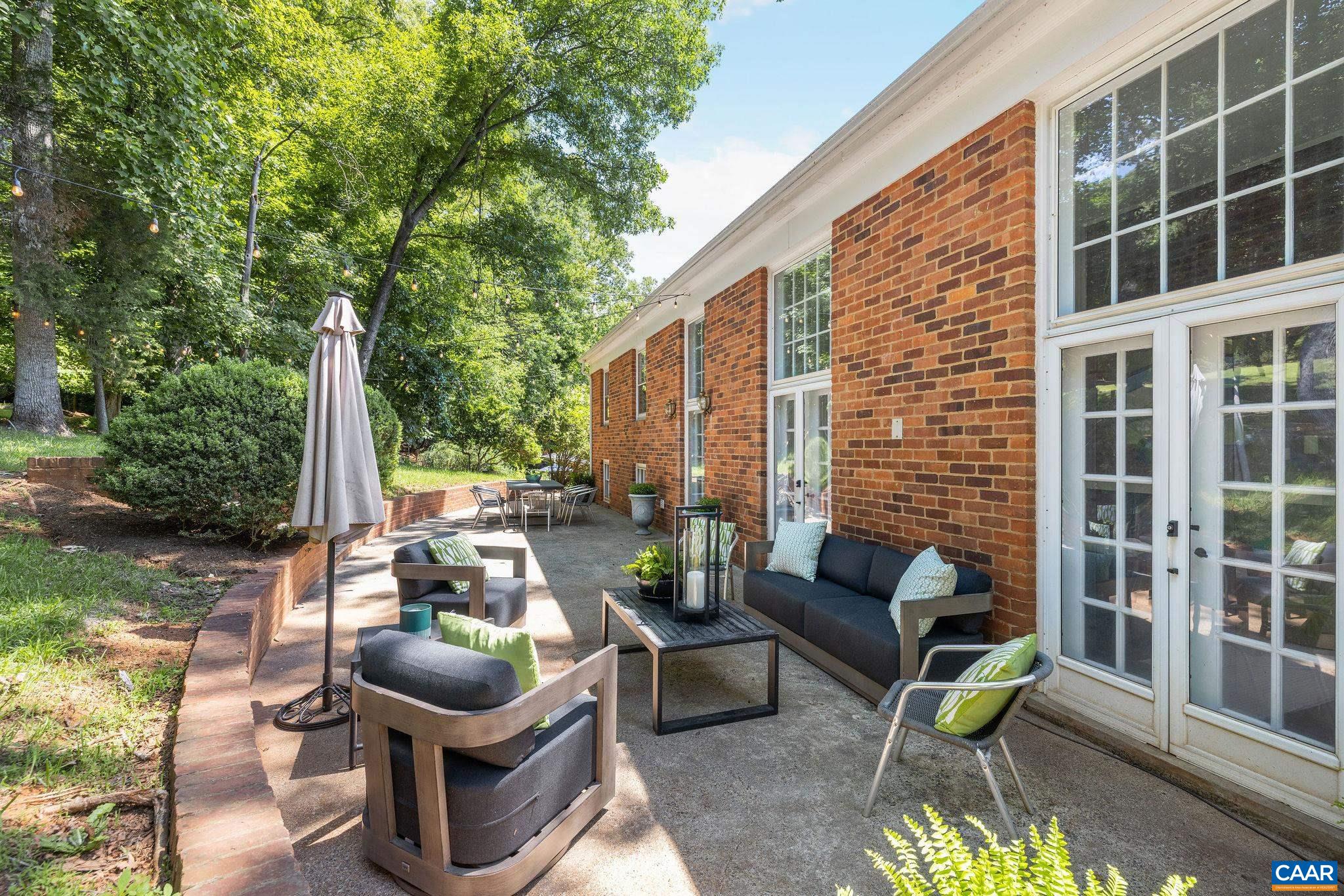 1721 YORKTOWN DR, CHARLOTTESVILLE, Virginia 22901, 3 Bedrooms Bedrooms, ,2 BathroomsBathrooms,Residential,1721 YORKTOWN DR,678097 MLS # 678097