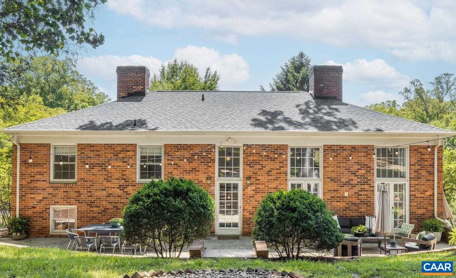 1721 YORKTOWN DR, CHARLOTTESVILLE, Virginia 22901, 3 Bedrooms Bedrooms, ,2 BathroomsBathrooms,Residential,1721 YORKTOWN DR,678097 MLS # 678097
