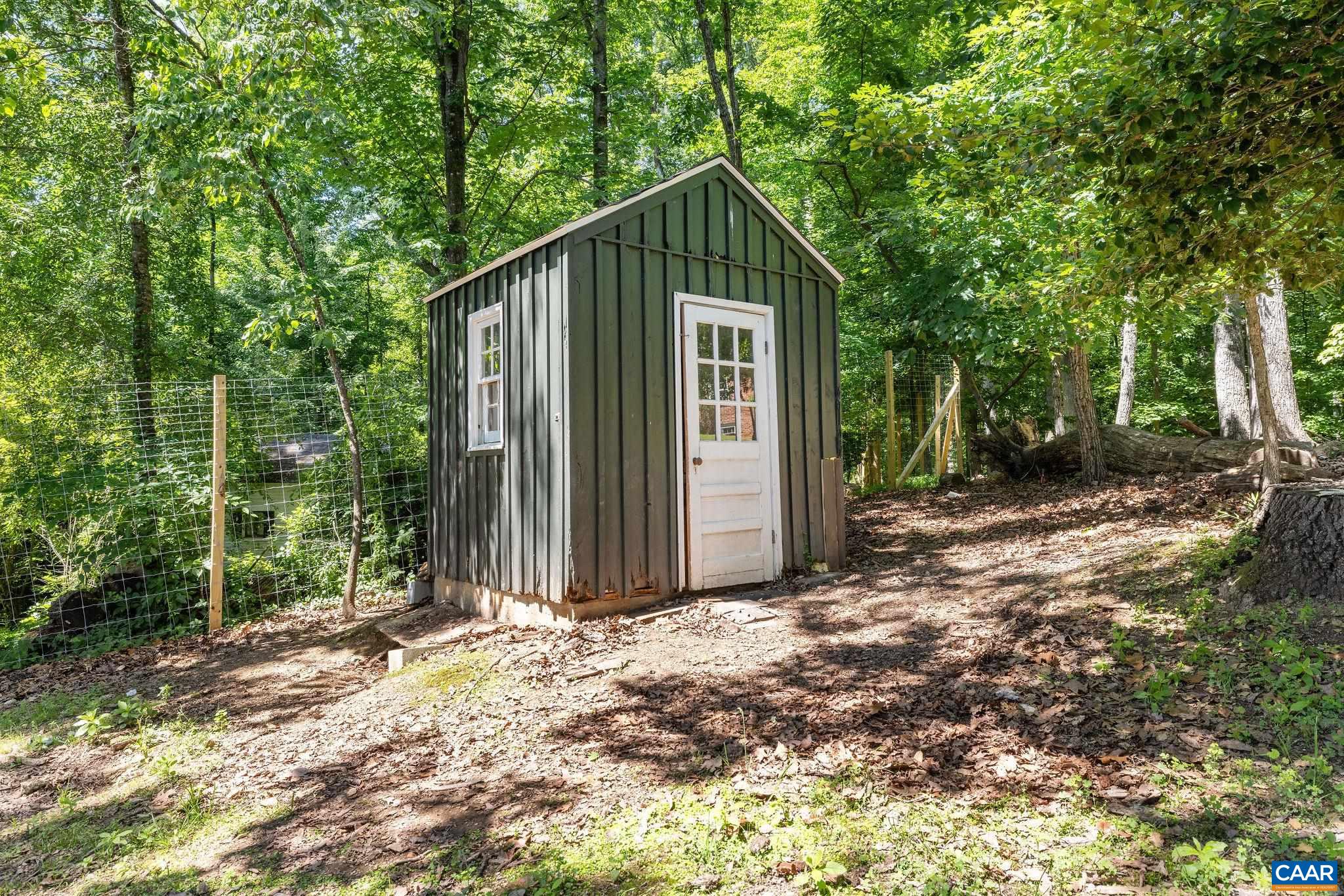1721 YORKTOWN DR, CHARLOTTESVILLE, Virginia 22901, 3 Bedrooms Bedrooms, ,2 BathroomsBathrooms,Residential,1721 YORKTOWN DR,678097 MLS # 678097