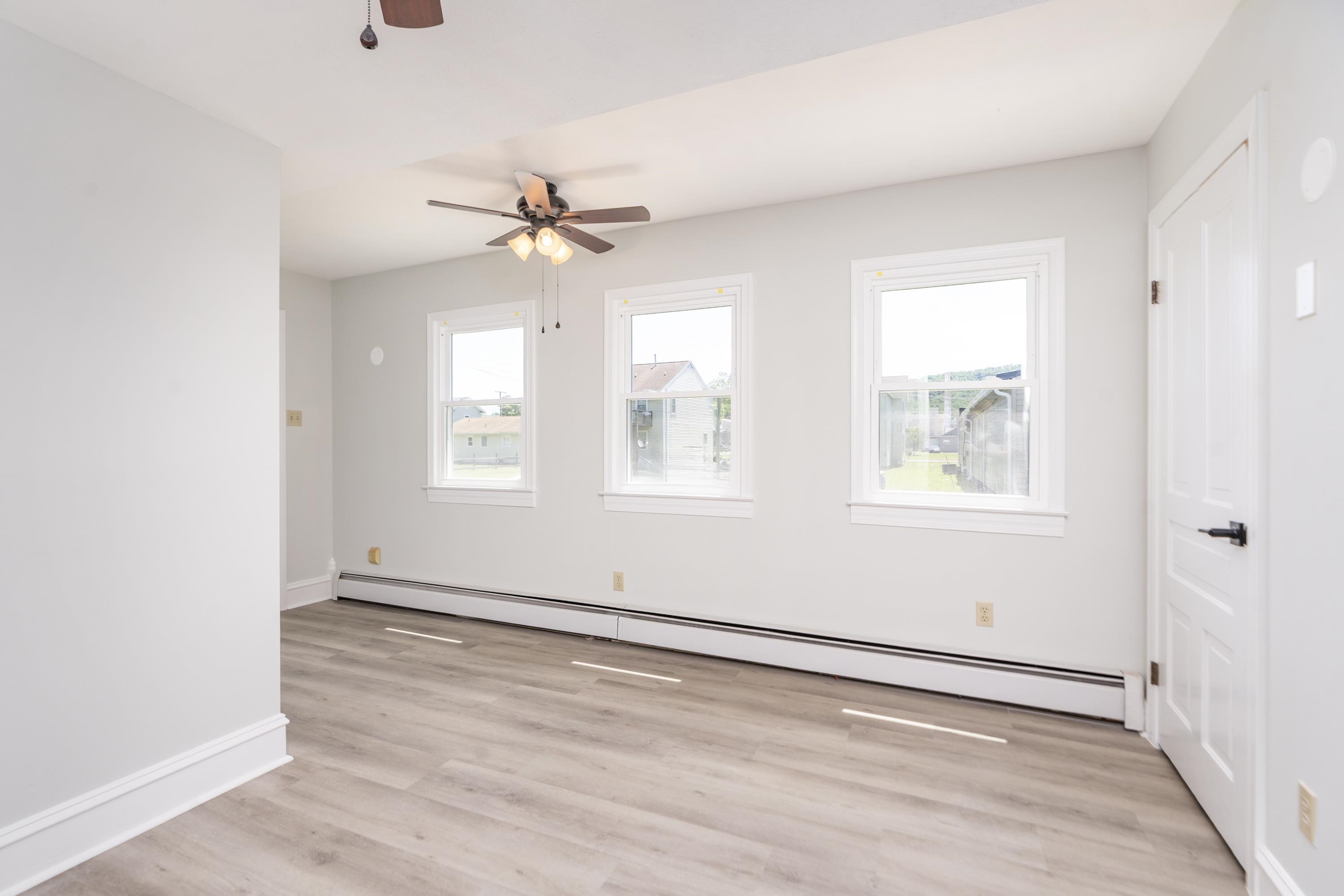 315 W 12TH ST, WAYNESBORO, Virginia 22980, 3 Bedrooms Bedrooms, ,2 BathroomsBathrooms,Residential,315 W 12TH ST,678103 MLS # 678103