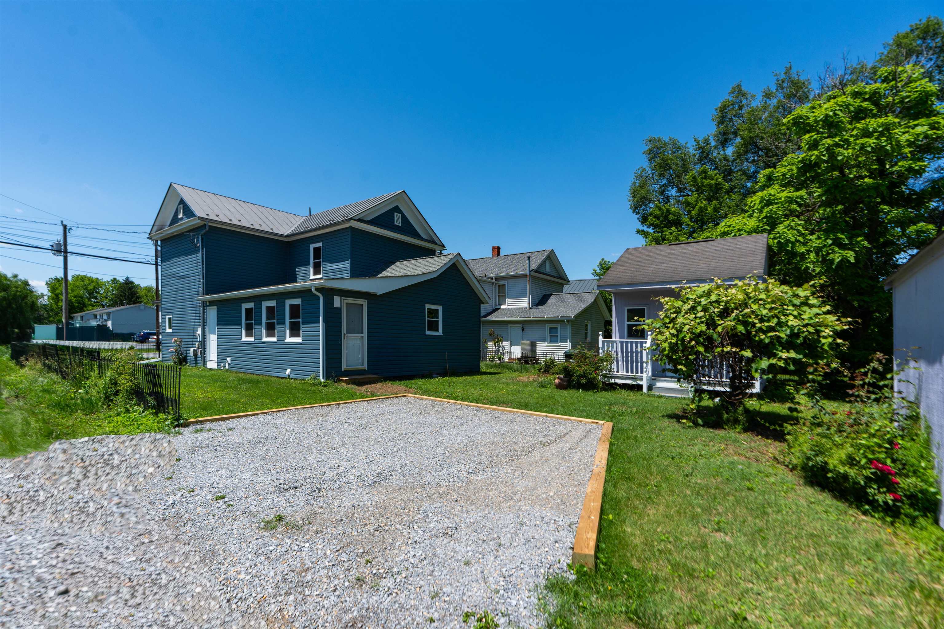 315 W 12TH ST, WAYNESBORO, Virginia 22980, 3 Bedrooms Bedrooms, ,2 BathroomsBathrooms,Residential,315 W 12TH ST,678103 MLS # 678103