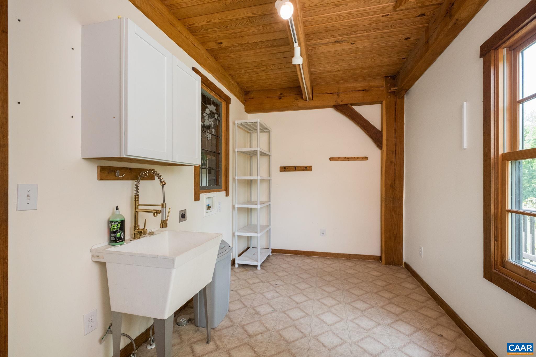 3292 EAST SIDE HWY, GROTTOES, Virginia 24441, 5 Bedrooms Bedrooms, ,2 BathroomsBathrooms,Residential,3292 EAST SIDE HWY,678109 MLS # 678109 3292 EAST SIDE HWY, GROTTOES, Virginia 24441, 5 Bedrooms Bedrooms, ,2 BathroomsBathrooms,Residential,3292 EAST SIDE HWY,678109 MLS # 678109