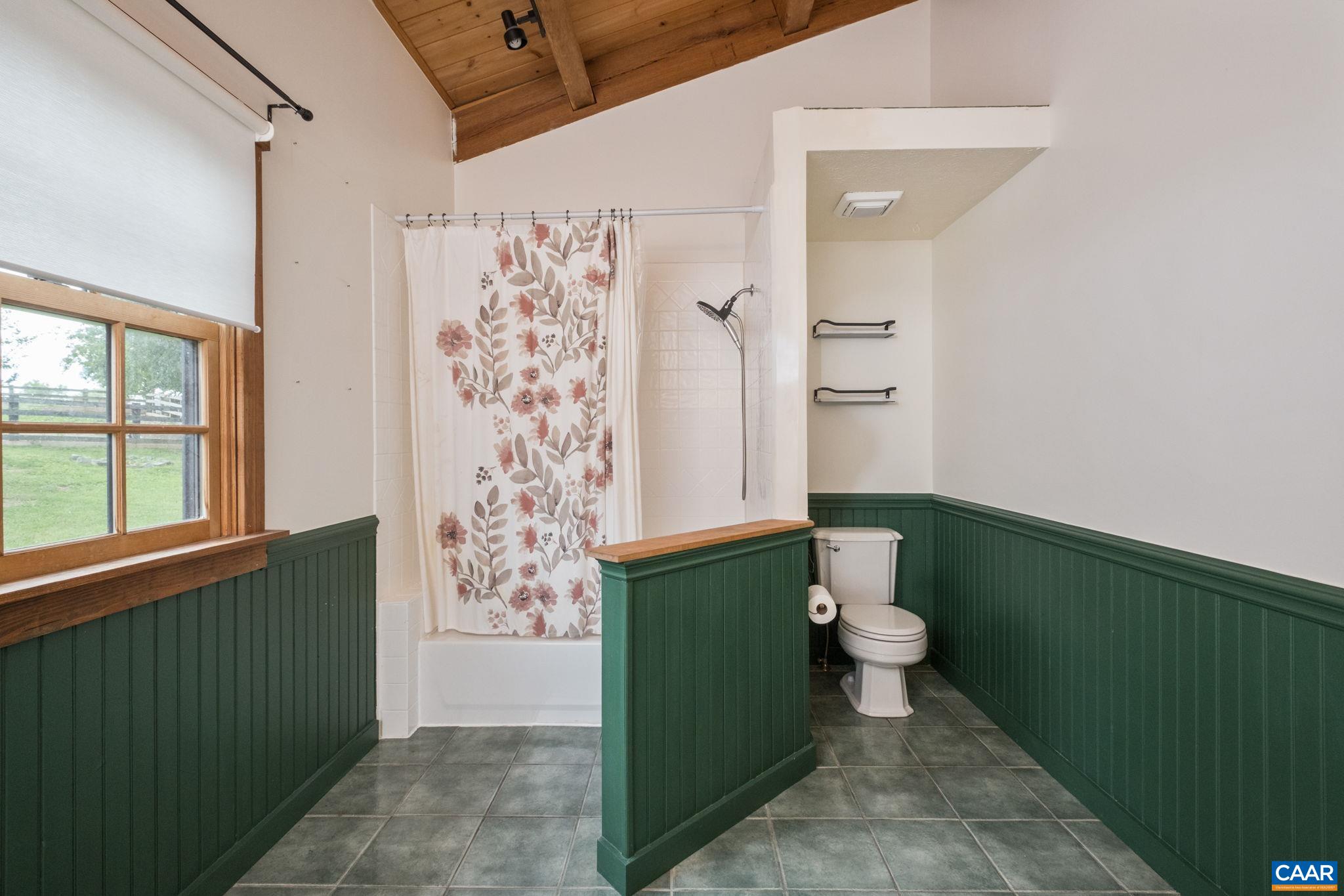 3292 EAST SIDE HWY, GROTTOES, Virginia 24441, 5 Bedrooms Bedrooms, ,2 BathroomsBathrooms,Residential,3292 EAST SIDE HWY,678109 MLS # 678109 3292 EAST SIDE HWY, GROTTOES, Virginia 24441, 5 Bedrooms Bedrooms, ,2 BathroomsBathrooms,Residential,3292 EAST SIDE HWY,678109 MLS # 678109