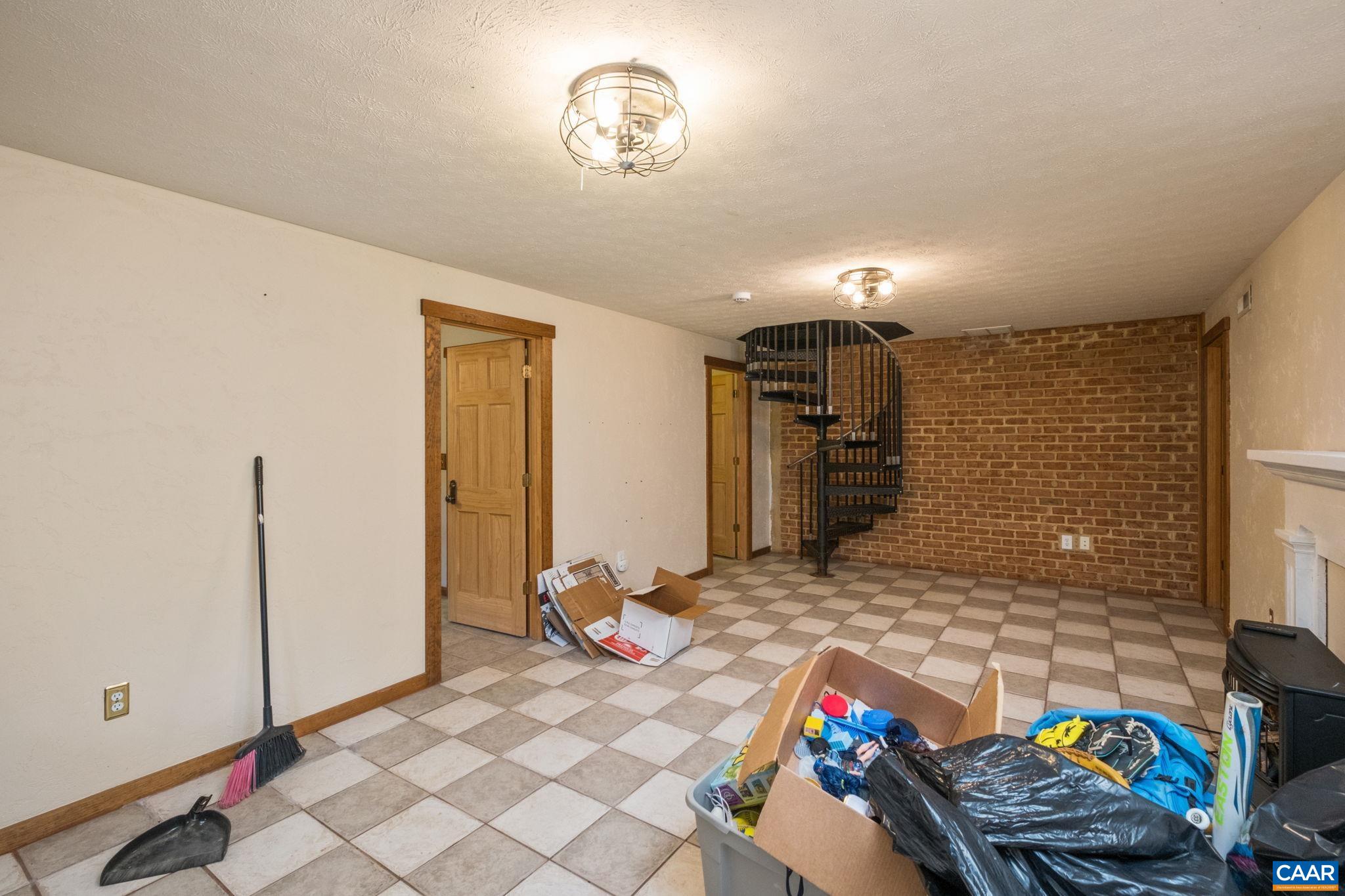 3292 EAST SIDE HWY, GROTTOES, Virginia 24441, 5 Bedrooms Bedrooms, ,2 BathroomsBathrooms,Residential,3292 EAST SIDE HWY,678109 MLS # 678109 3292 EAST SIDE HWY, GROTTOES, Virginia 24441, 5 Bedrooms Bedrooms, ,2 BathroomsBathrooms,Residential,3292 EAST SIDE HWY,678109 MLS # 678109