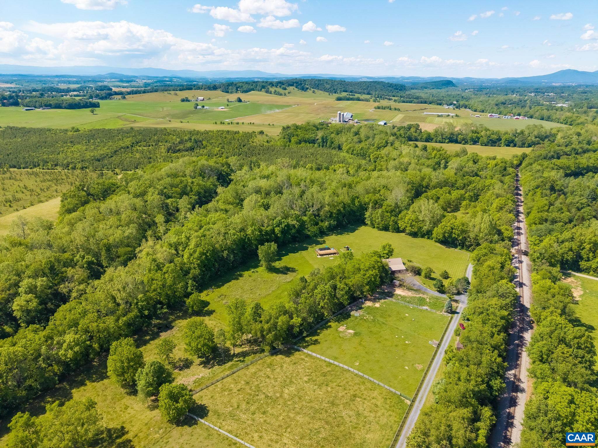 3292 EAST SIDE HWY, GROTTOES, Virginia 24441, 5 Bedrooms Bedrooms, ,2 BathroomsBathrooms,Residential,3292 EAST SIDE HWY,678109 MLS # 678109 3292 EAST SIDE HWY, GROTTOES, Virginia 24441, 5 Bedrooms Bedrooms, ,2 BathroomsBathrooms,Residential,3292 EAST SIDE HWY,678109 MLS # 678109