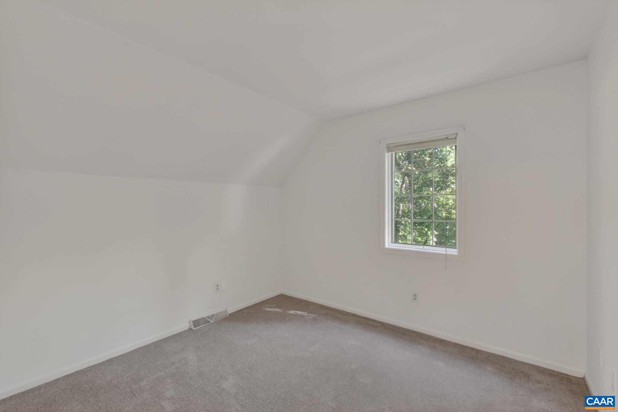 255 HOMESTEAD LN, CHARLOTTESVILLE, Virginia 22902, 3 Bedrooms Bedrooms, ,2 BathroomsBathrooms,Residential,255 HOMESTEAD LN,678110 MLS # 678110