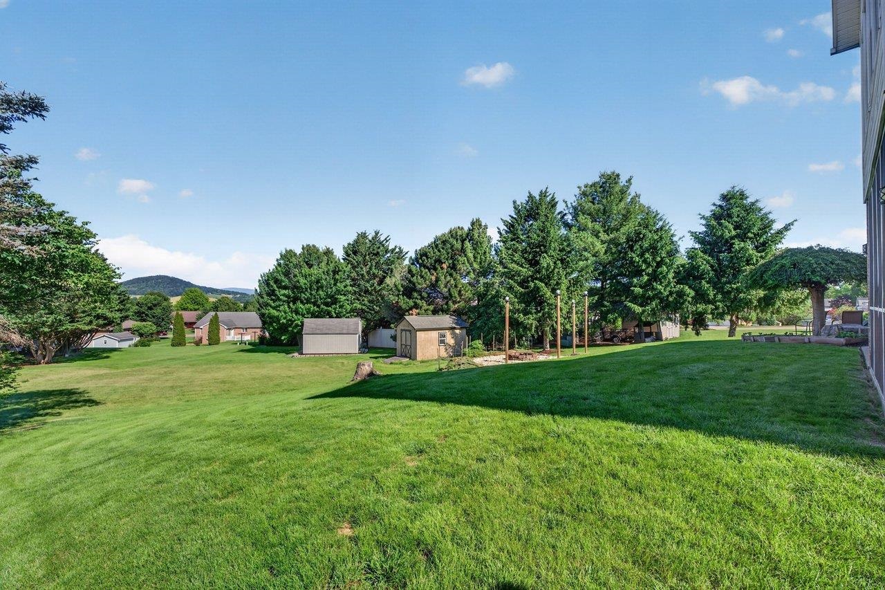 836 WILD CHERRY LN, ROCKINGHAM, Virginia 22801, 4 Bedrooms Bedrooms, ,3 BathroomsBathrooms,Residential,836 WILD CHERRY LN,678115 MLS # 678115