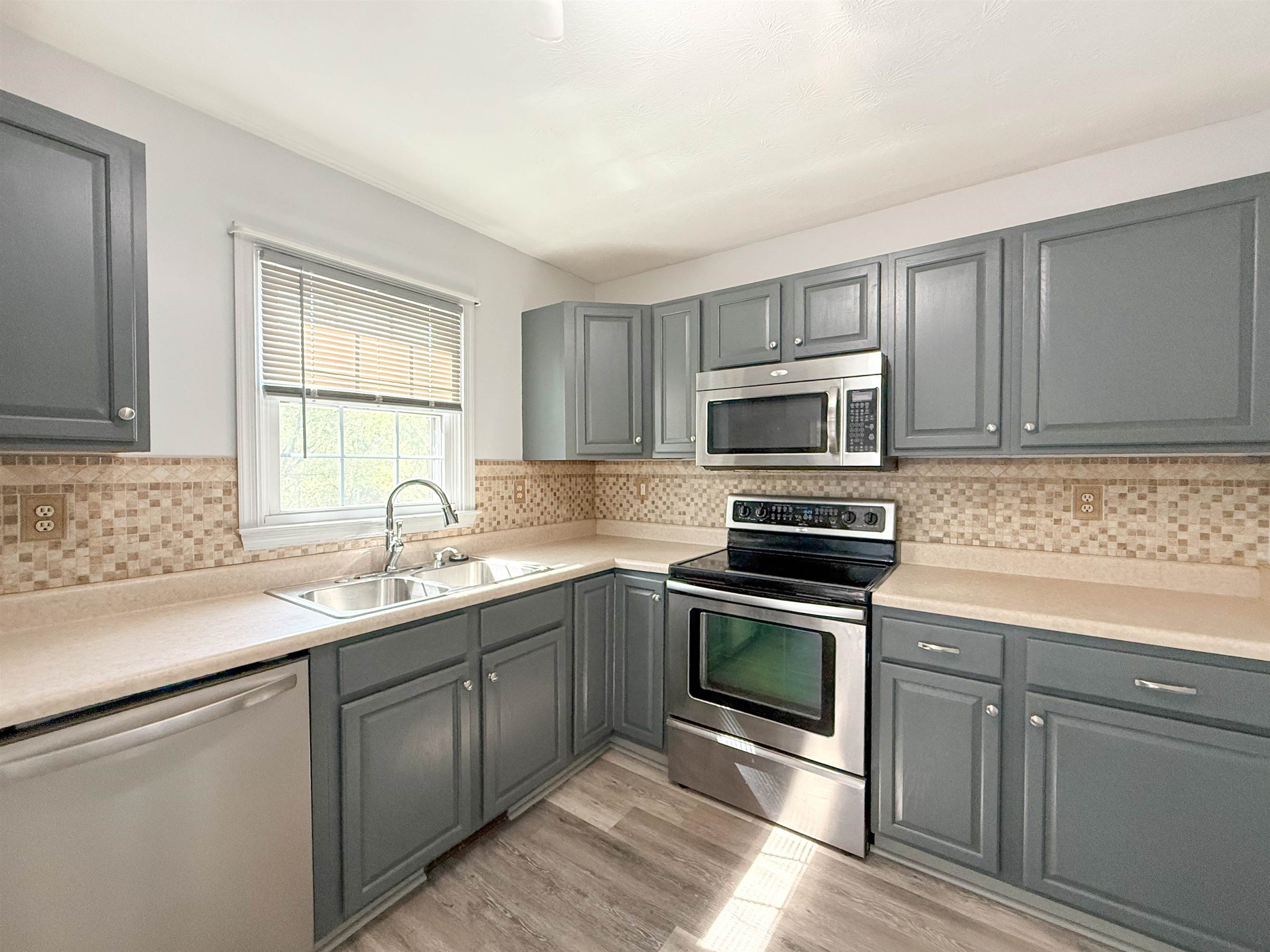 110 MONTGOMERY RD, STAUNTON, Virginia 24401, 3 Bedrooms Bedrooms, ,3 BathroomsBathrooms,Residential,110 MONTGOMERY RD,678116 MLS # 678116 110 MONTGOMERY RD, STAUNTON, Virginia 24401, 3 Bedrooms Bedrooms, ,3 BathroomsBathrooms,Residential,110 MONTGOMERY RD,678116 MLS # 678116