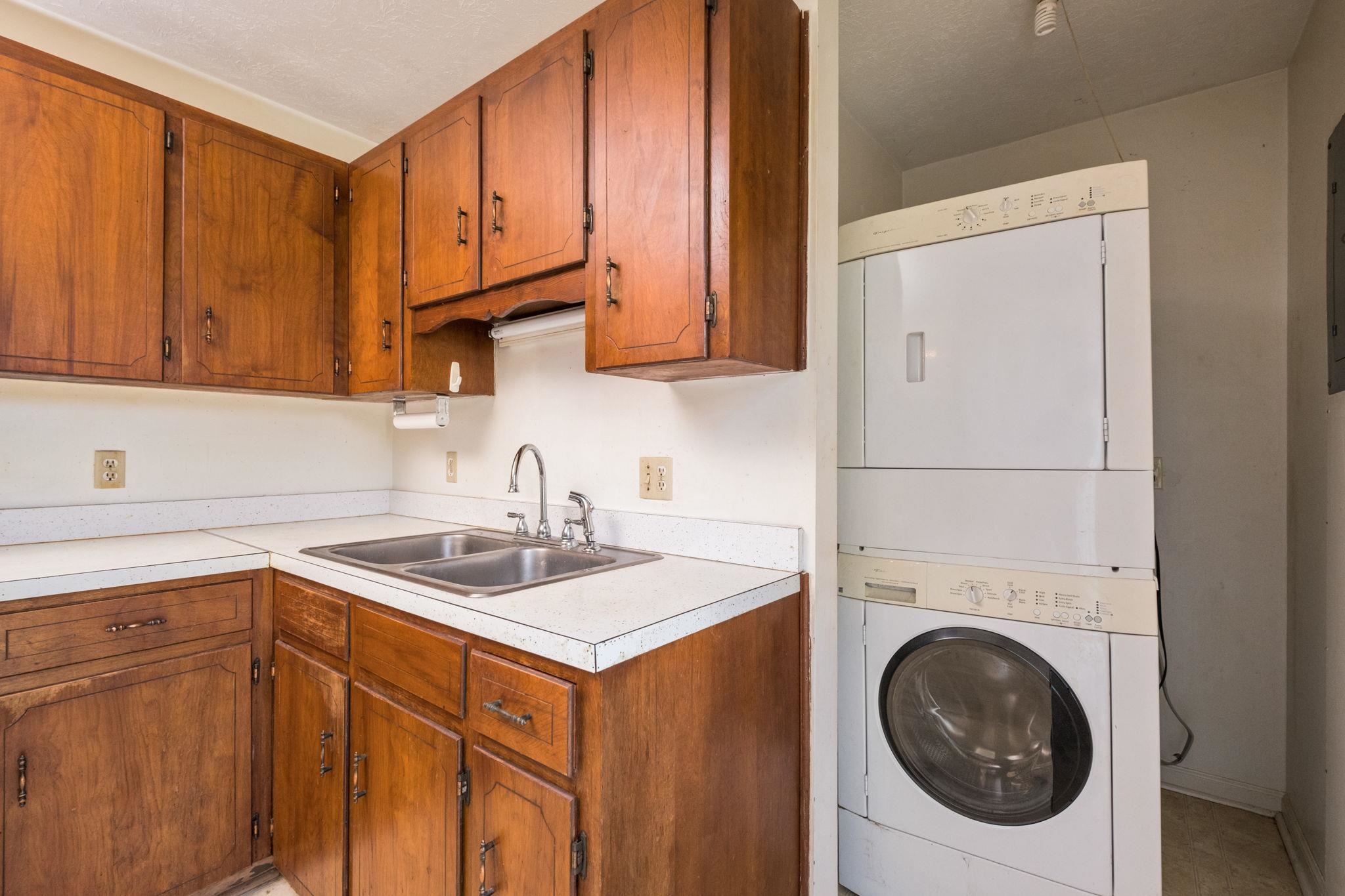 125 E RIVERSIDE DR, TIMBERVILLE, Virginia 22853, 3 Bedrooms Bedrooms, ,1 BathroomBathrooms,Residential,Timberville Starter,125 E RIVERSIDE DR,678117 MLS # 678117 125 E RIVERSIDE DR, TIMBERVILLE, Virginia 22853, 3 Bedrooms Bedrooms, ,1 BathroomBathrooms,Residential,Timberville Starter,125 E RIVERSIDE DR,678117 MLS # 678117