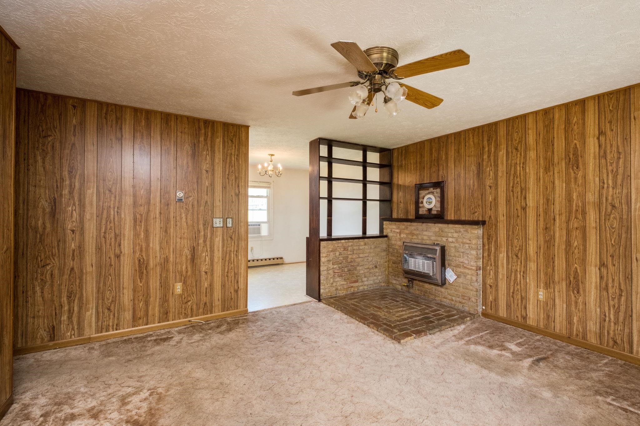 125 E RIVERSIDE DR, TIMBERVILLE, Virginia 22853, 3 Bedrooms Bedrooms, ,1 BathroomBathrooms,Residential,Timberville Starter,125 E RIVERSIDE DR,678117 MLS # 678117 125 E RIVERSIDE DR, TIMBERVILLE, Virginia 22853, 3 Bedrooms Bedrooms, ,1 BathroomBathrooms,Residential,Timberville Starter,125 E RIVERSIDE DR,678117 MLS # 678117