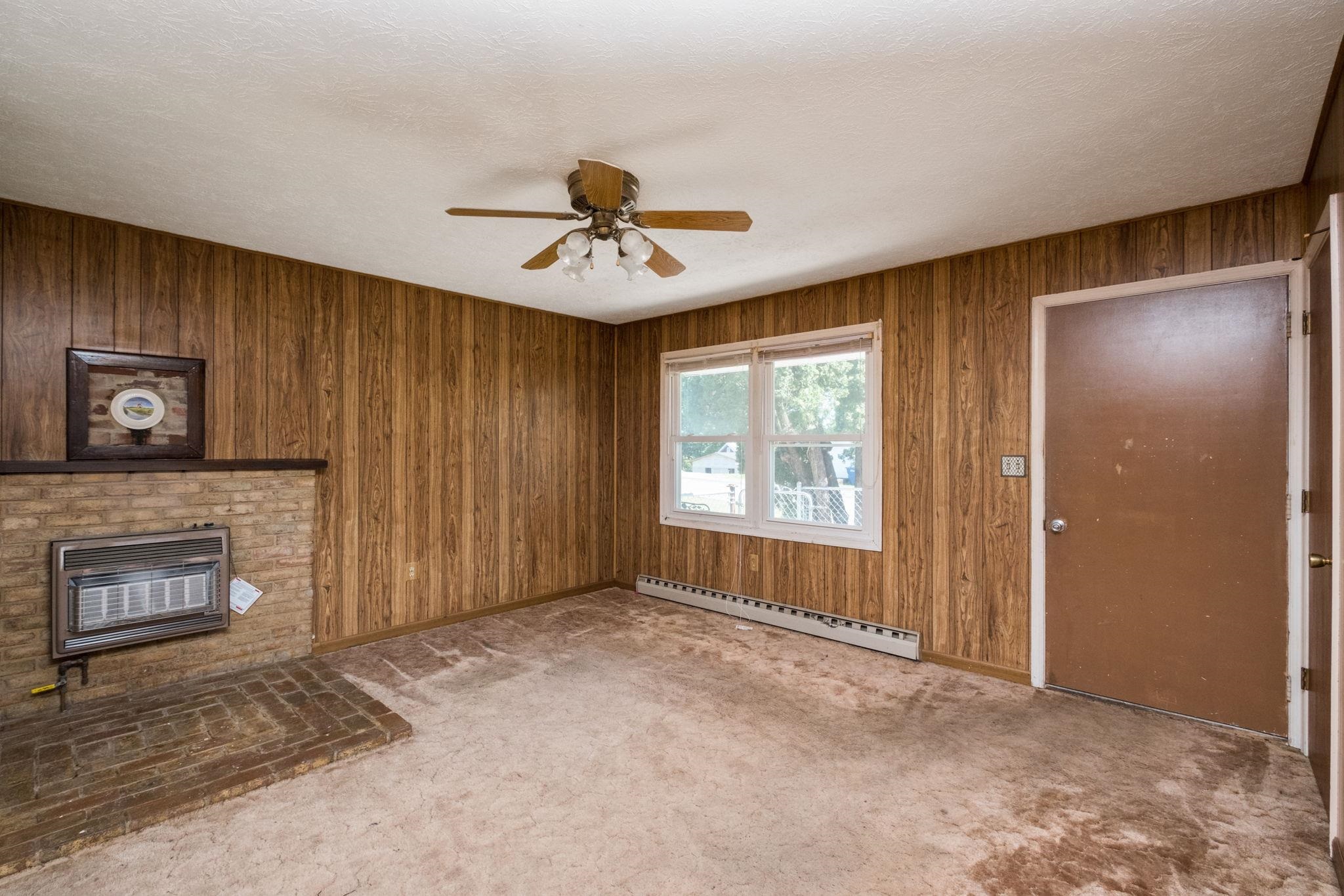 125 E RIVERSIDE DR, TIMBERVILLE, Virginia 22853, 3 Bedrooms Bedrooms, ,1 BathroomBathrooms,Residential,Timberville Starter,125 E RIVERSIDE DR,678117 MLS # 678117 125 E RIVERSIDE DR, TIMBERVILLE, Virginia 22853, 3 Bedrooms Bedrooms, ,1 BathroomBathrooms,Residential,Timberville Starter,125 E RIVERSIDE DR,678117 MLS # 678117
