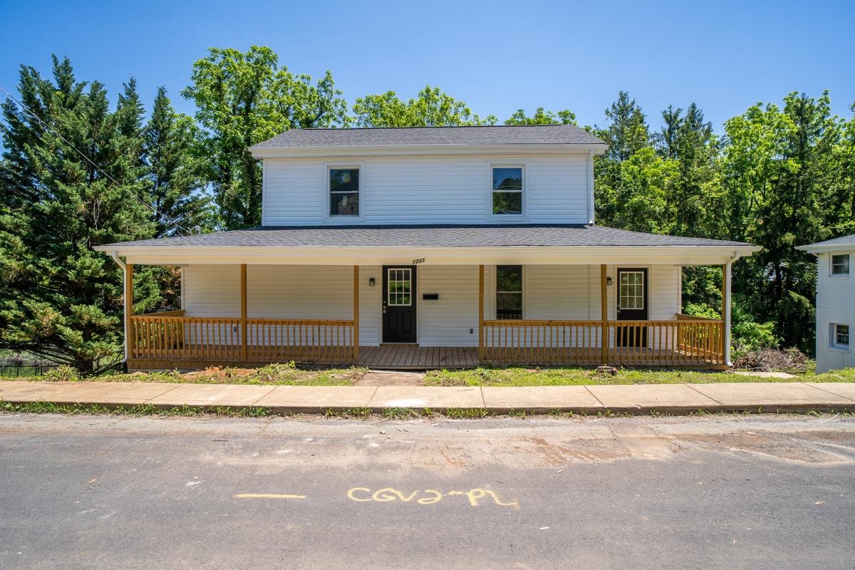 1201 BURNETT ST, STAUNTON, Virginia 24401, 3 Bedrooms Bedrooms, ,1 BathroomBathrooms,Residential,1201 BURNETT ST,678118 MLS # 678118 1201 BURNETT ST, STAUNTON, Virginia 24401, 3 Bedrooms Bedrooms, ,1 BathroomBathrooms,Residential,1201 BURNETT ST,678118 MLS # 678118