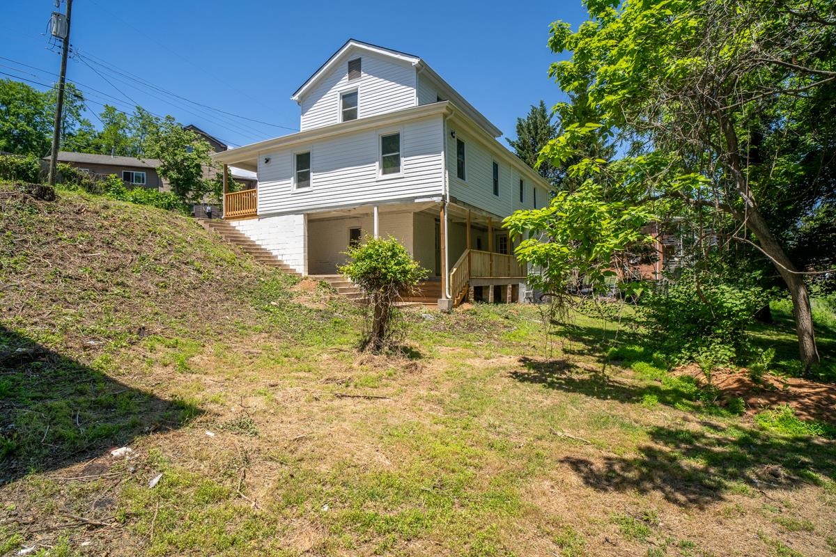 1201 BURNETT ST, STAUNTON, Virginia 24401, 3 Bedrooms Bedrooms, ,1 BathroomBathrooms,Residential,1201 BURNETT ST,678118 MLS # 678118 1201 BURNETT ST, STAUNTON, Virginia 24401, 3 Bedrooms Bedrooms, ,1 BathroomBathrooms,Residential,1201 BURNETT ST,678118 MLS # 678118