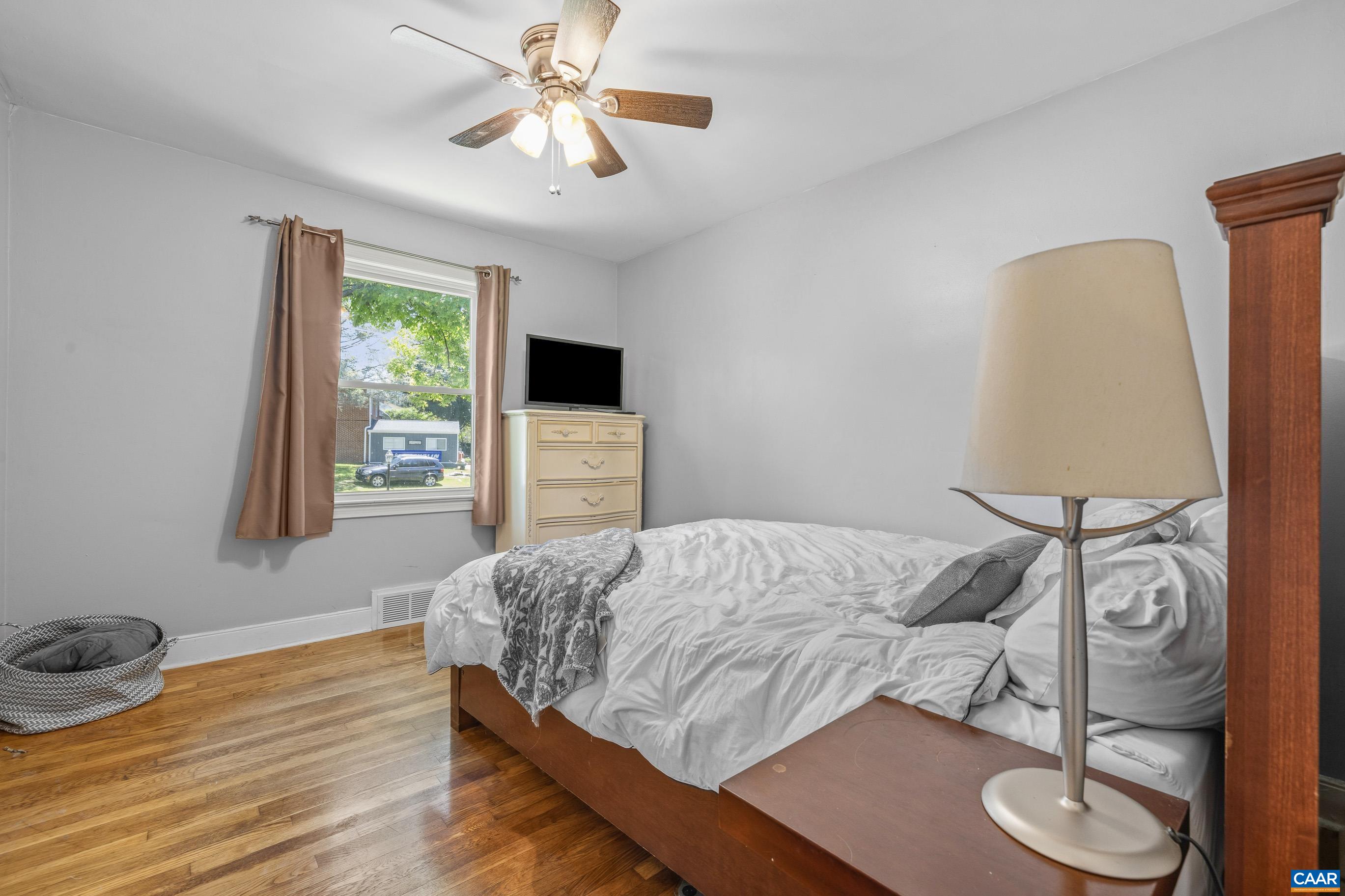 1317 RIDGE CIR, WAYNESBORO, Virginia 22980, 3 Bedrooms Bedrooms, ,1 BathroomBathrooms,Residential,1317 RIDGE CIR,678120 MLS # 678120 1317 RIDGE CIR, WAYNESBORO, Virginia 22980, 3 Bedrooms Bedrooms, ,1 BathroomBathrooms,Residential,1317 RIDGE CIR,678120 MLS # 678120