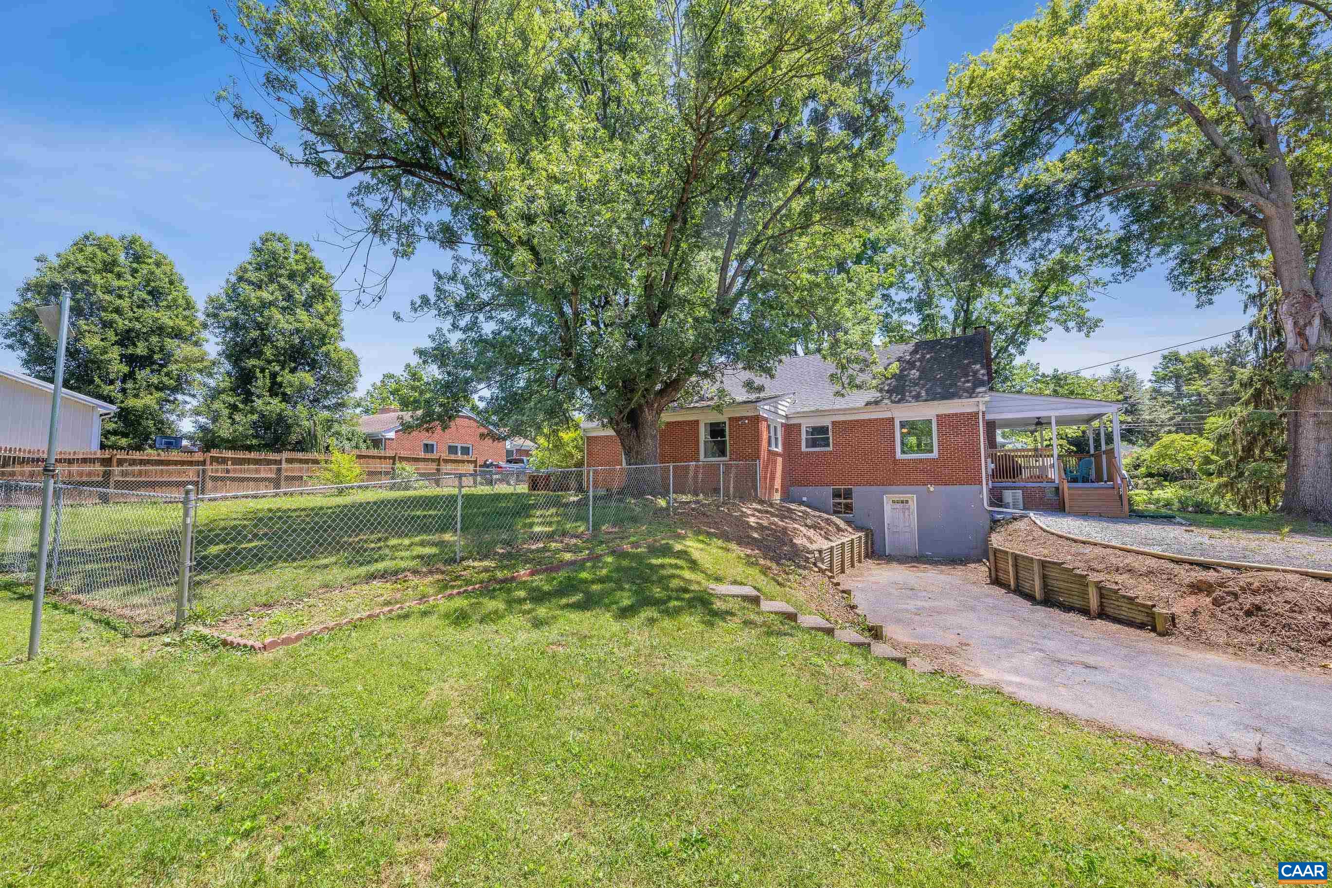 1317 RIDGE CIR, WAYNESBORO, Virginia 22980, 3 Bedrooms Bedrooms, ,1 BathroomBathrooms,Residential,1317 RIDGE CIR,678120 MLS # 678120 1317 RIDGE CIR, WAYNESBORO, Virginia 22980, 3 Bedrooms Bedrooms, ,1 BathroomBathrooms,Residential,1317 RIDGE CIR,678120 MLS # 678120
