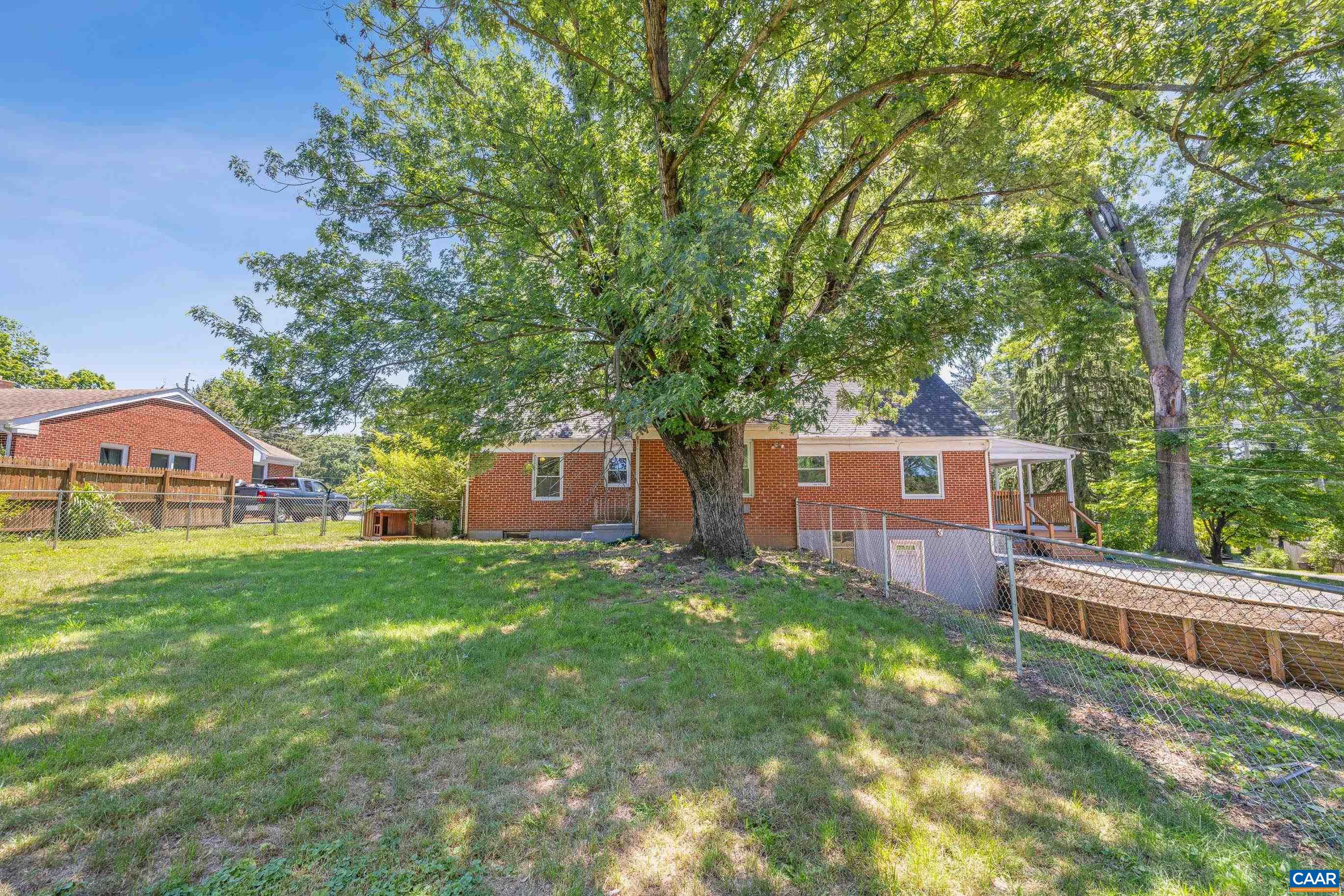 1317 RIDGE CIR, WAYNESBORO, Virginia 22980, 3 Bedrooms Bedrooms, ,1 BathroomBathrooms,Residential,1317 RIDGE CIR,678120 MLS # 678120 1317 RIDGE CIR, WAYNESBORO, Virginia 22980, 3 Bedrooms Bedrooms, ,1 BathroomBathrooms,Residential,1317 RIDGE CIR,678120 MLS # 678120