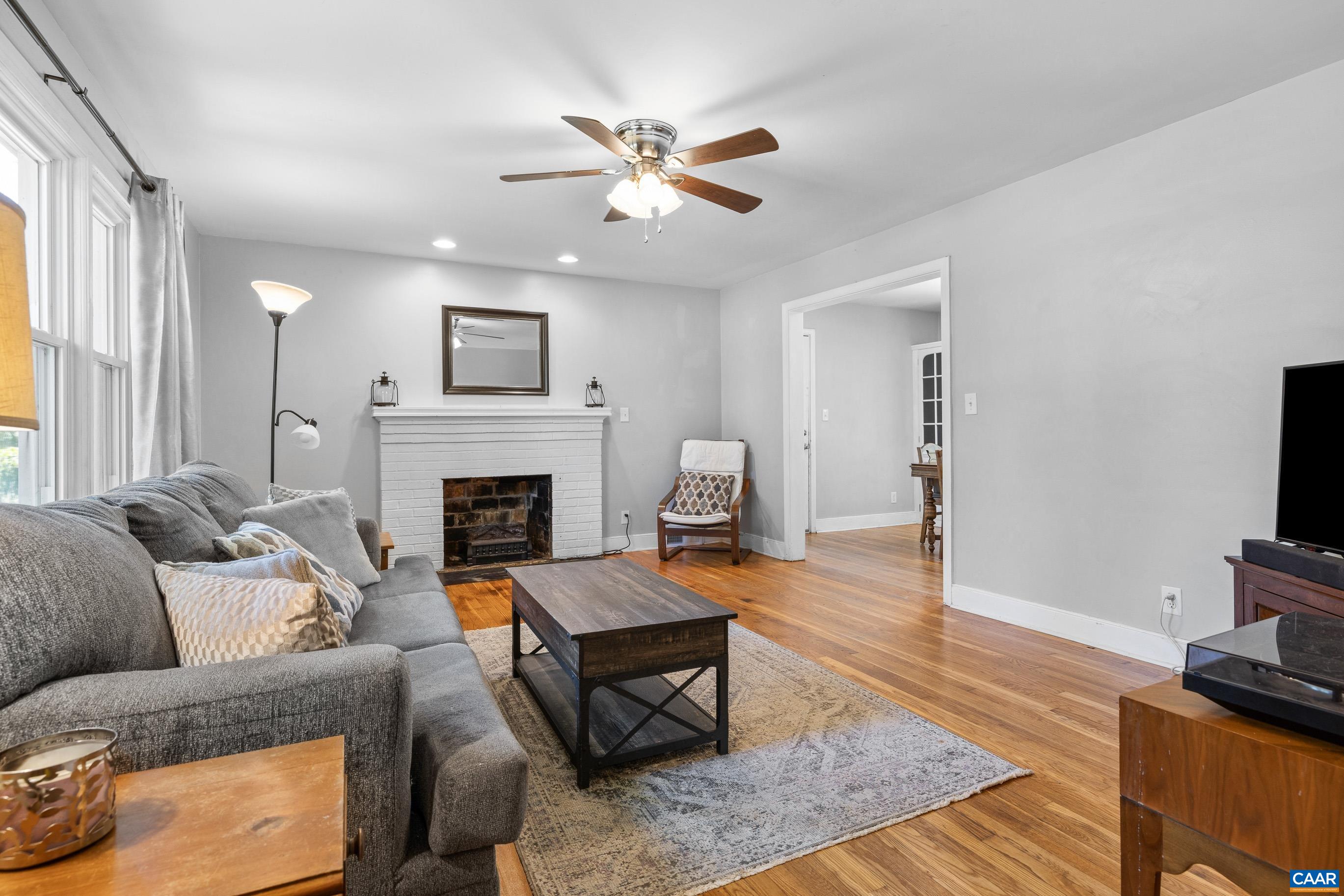 1317 RIDGE CIR, WAYNESBORO, Virginia 22980, 3 Bedrooms Bedrooms, ,1 BathroomBathrooms,Residential,1317 RIDGE CIR,678120 MLS # 678120 1317 RIDGE CIR, WAYNESBORO, Virginia 22980, 3 Bedrooms Bedrooms, ,1 BathroomBathrooms,Residential,1317 RIDGE CIR,678120 MLS # 678120