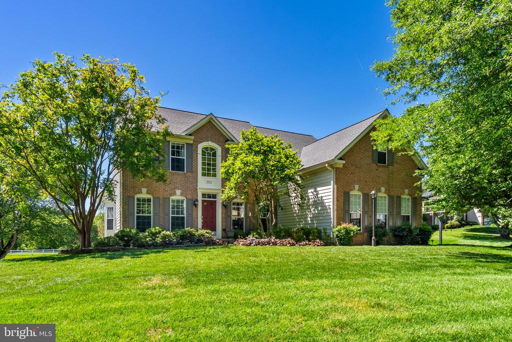202 CANNON WAY, WARRENTON, Virginia 20186, 4 Bedrooms Bedrooms, ,3 BathroomsBathrooms,Residential,202 CANNON WAY,VAFQ2022340 MLS # VAFQ2022340