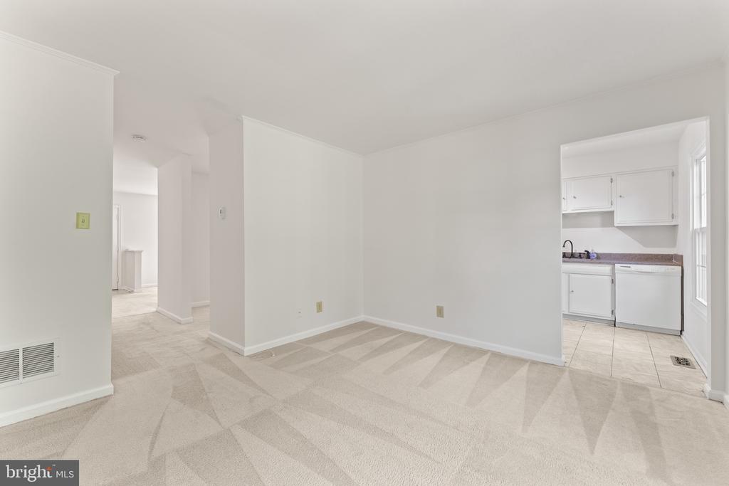 4503 GARFIELD CT, FREDERICKSBURG, Virginia 22408, 3 Bedrooms Bedrooms, ,2 BathroomsBathrooms,Residential,BERKELEY VILLAGE,4503 GARFIELD CT,VASP2042456 MLS # VASP2042456