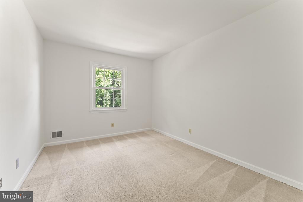 4503 GARFIELD CT, FREDERICKSBURG, Virginia 22408, 3 Bedrooms Bedrooms, ,2 BathroomsBathrooms,Residential,BERKELEY VILLAGE,4503 GARFIELD CT,VASP2042456 MLS # VASP2042456