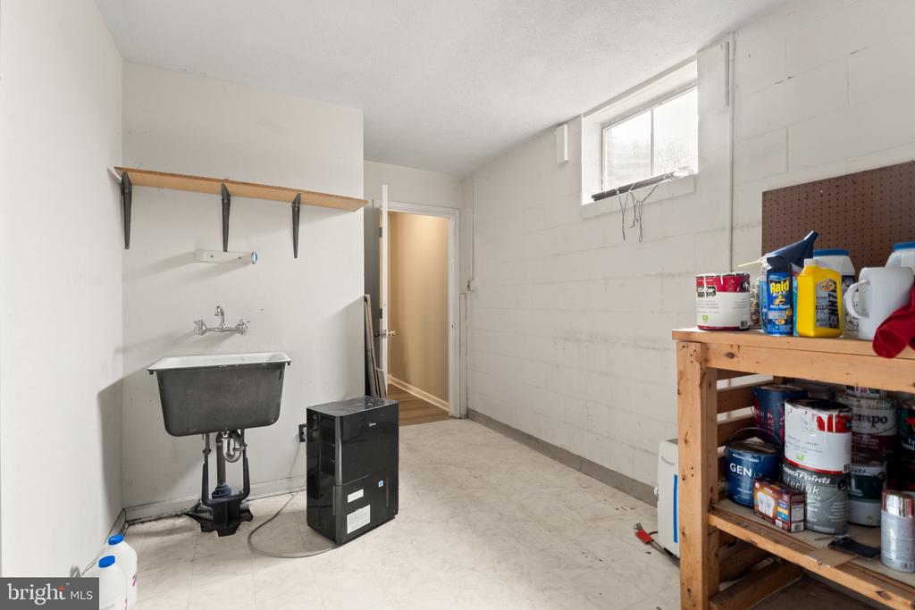 4503 GARFIELD CT, FREDERICKSBURG, Virginia 22408, 3 Bedrooms Bedrooms, ,2 BathroomsBathrooms,Residential,BERKELEY VILLAGE,4503 GARFIELD CT,VASP2042456 MLS # VASP2042456