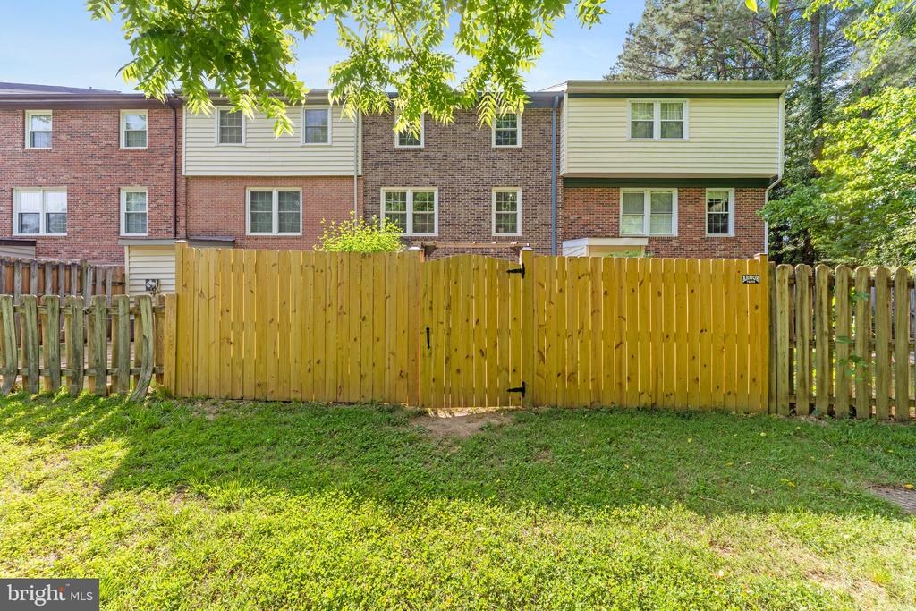 4503 GARFIELD CT, FREDERICKSBURG, Virginia 22408, 3 Bedrooms Bedrooms, ,2 BathroomsBathrooms,Residential,BERKELEY VILLAGE,4503 GARFIELD CT,VASP2042456 MLS # VASP2042456