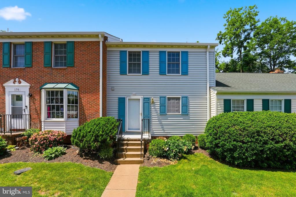168 FAIRFIELD DRIVE, WARRENTON, Virginia 20186, 3 Bedrooms Bedrooms, ,2 BathroomsBathrooms,Residential,168 FAIRFIELD DRIVE,VAFQ2022360 MLS # VAFQ2022360