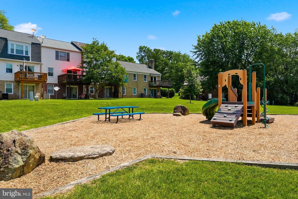 168 FAIRFIELD DRIVE, WARRENTON, Virginia 20186, 3 Bedrooms Bedrooms, ,2 BathroomsBathrooms,Residential,168 FAIRFIELD DRIVE,VAFQ2022360 MLS # VAFQ2022360