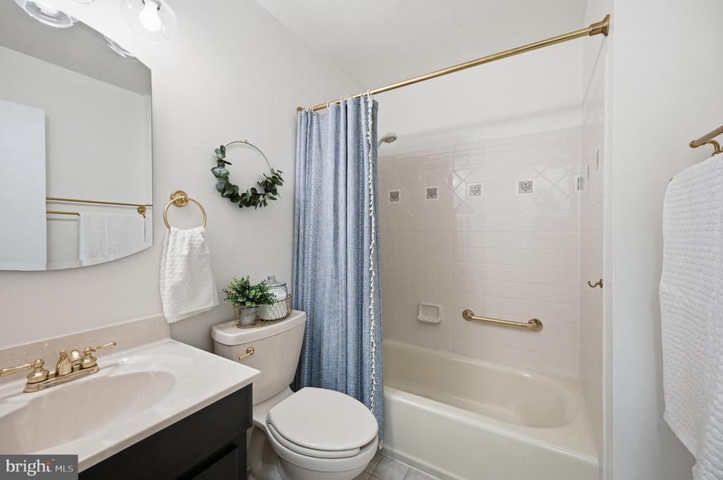 7473 KENNEDY RD, NOKESVILLE, Virginia 20181, 5 Bedrooms Bedrooms, ,3 BathroomsBathrooms,Residential,7473 KENNEDY RD,VAFQ2022396 MLS # VAFQ2022396 7473 KENNEDY RD, NOKESVILLE, Virginia 20181, 5 Bedrooms Bedrooms, ,3 BathroomsBathrooms,Residential,7473 KENNEDY RD,VAFQ2022396 MLS # VAFQ2022396