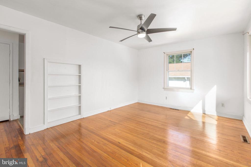 117 HILL ST, FREDERICKSBURG, Virginia 22408, 4 Bedrooms Bedrooms, ,2 BathroomsBathrooms,Residential,117 HILL ST,VASP2042604 MLS # VASP2042604