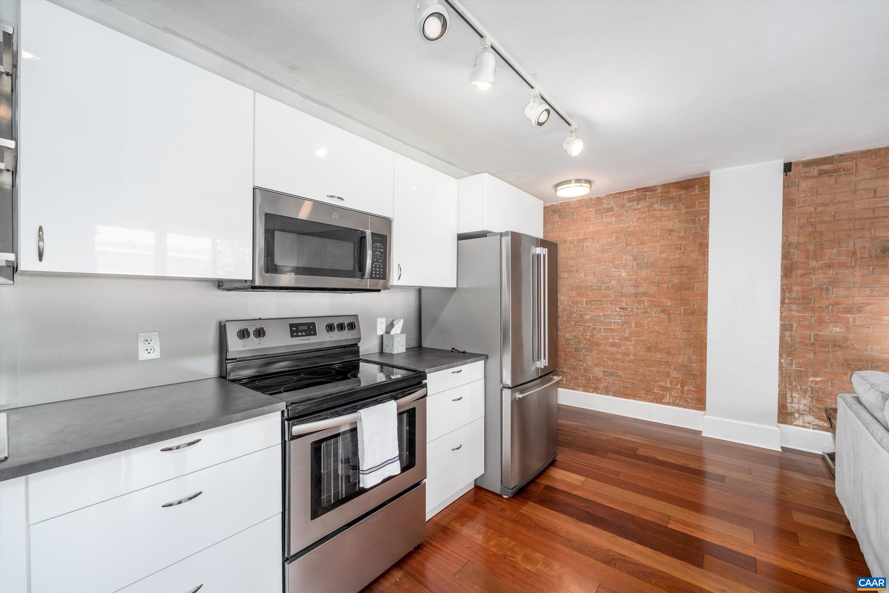 1800 JEFFERSON PARK AVE, CHARLOTTESVILLE, Virginia 22903, 2 Bedrooms Bedrooms, ,1 BathroomBathrooms,Residential,1800 JEFFERSON PARK AVE,678022 MLS # 678022 1800 JEFFERSON PARK AVE, CHARLOTTESVILLE, Virginia 22903, 2 Bedrooms Bedrooms, ,1 BathroomBathrooms,Residential,1800 JEFFERSON PARK AVE,678022 MLS # 678022