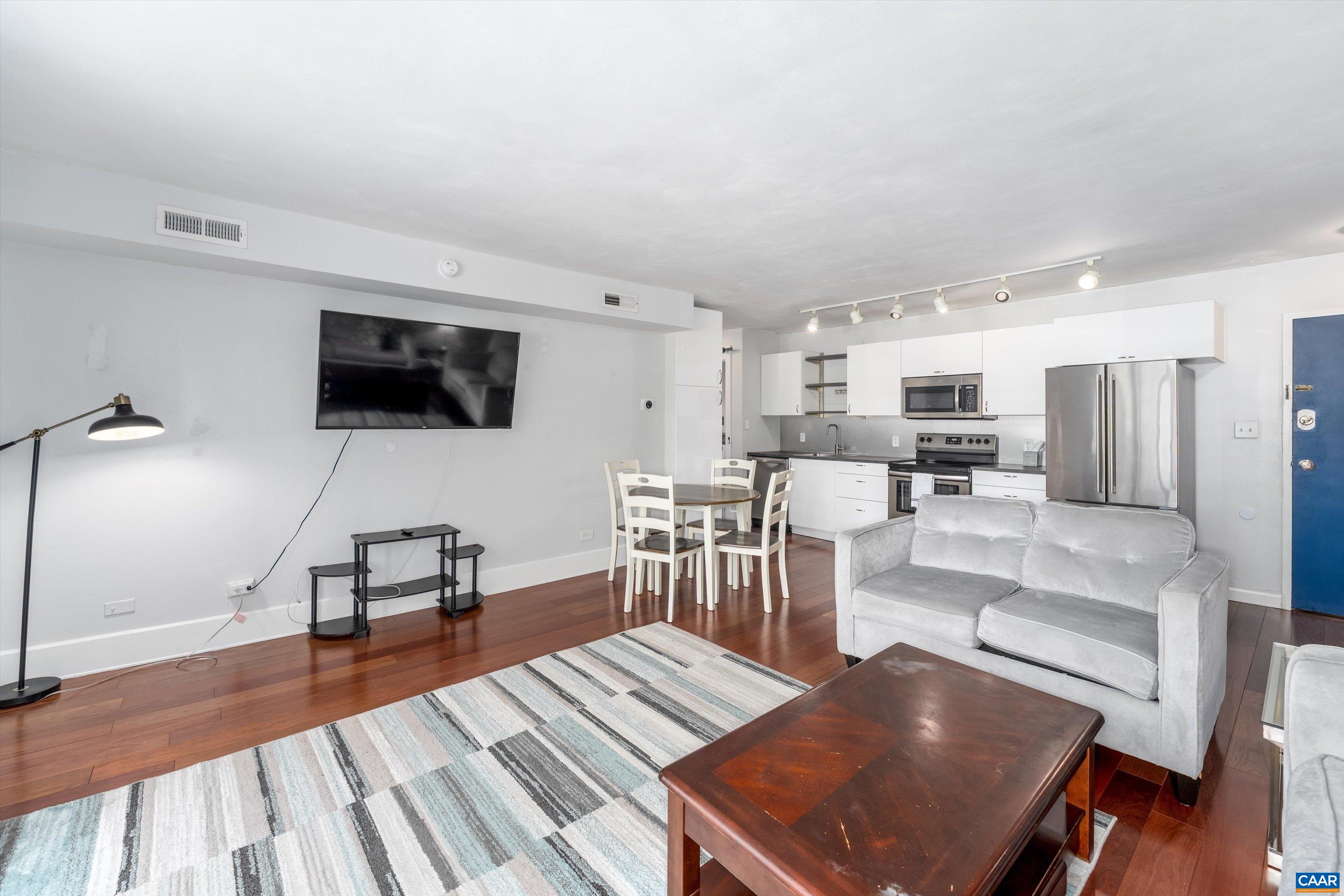 1800 JEFFERSON PARK AVE, CHARLOTTESVILLE, Virginia 22903, 2 Bedrooms Bedrooms, ,1 BathroomBathrooms,Residential,1800 JEFFERSON PARK AVE,678022 MLS # 678022 1800 JEFFERSON PARK AVE, CHARLOTTESVILLE, Virginia 22903, 2 Bedrooms Bedrooms, ,1 BathroomBathrooms,Residential,1800 JEFFERSON PARK AVE,678022 MLS # 678022