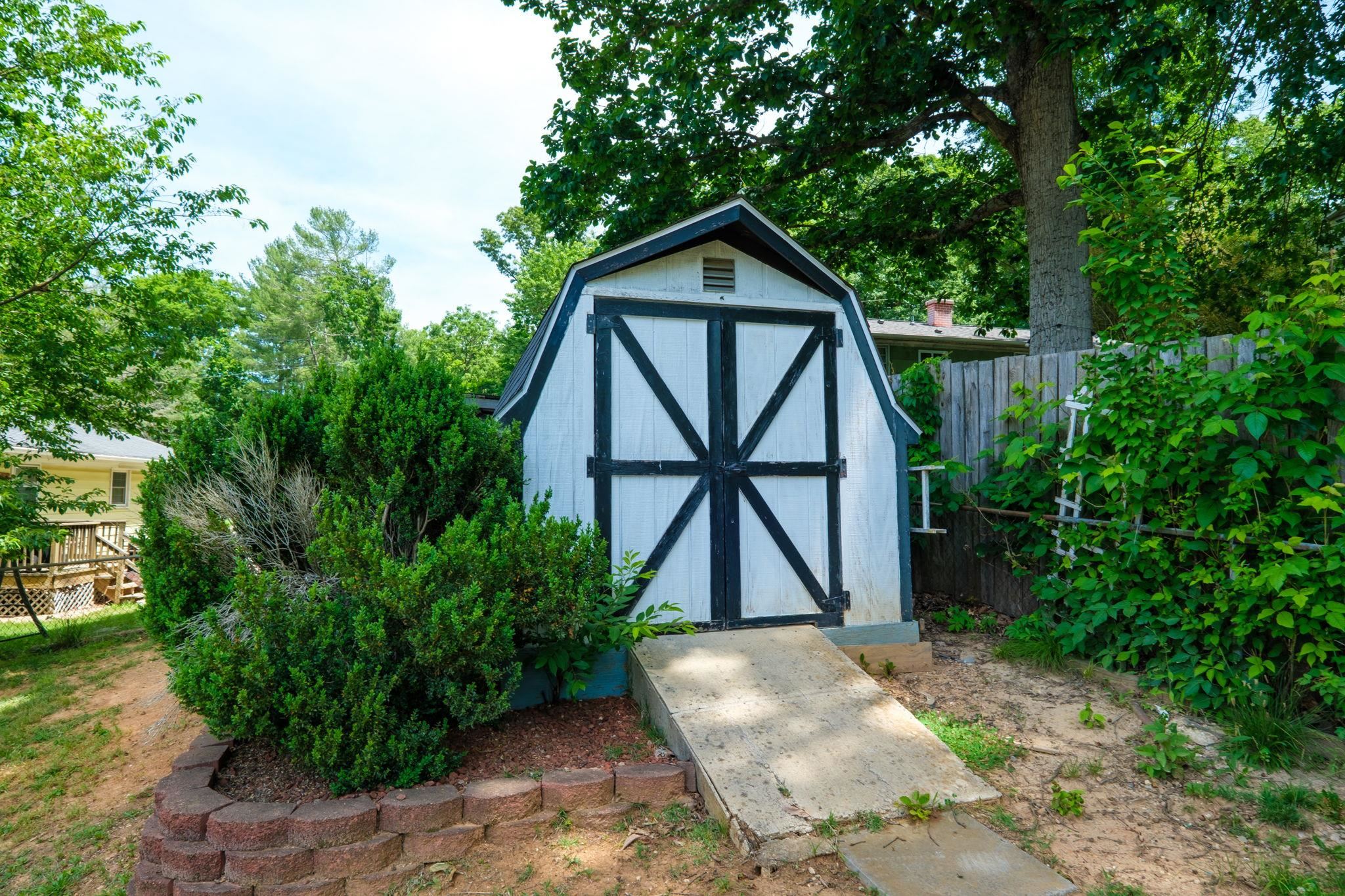 1781 SHUTTERLEE MILL RD, STAUNTON, Virginia 24401, 4 Bedrooms Bedrooms, ,1 BathroomBathrooms,Residential,1781 SHUTTERLEE MILL RD,678127 MLS # 678127 1781 SHUTTERLEE MILL RD, STAUNTON, Virginia 24401, 4 Bedrooms Bedrooms, ,1 BathroomBathrooms,Residential,1781 SHUTTERLEE MILL RD,678127 MLS # 678127