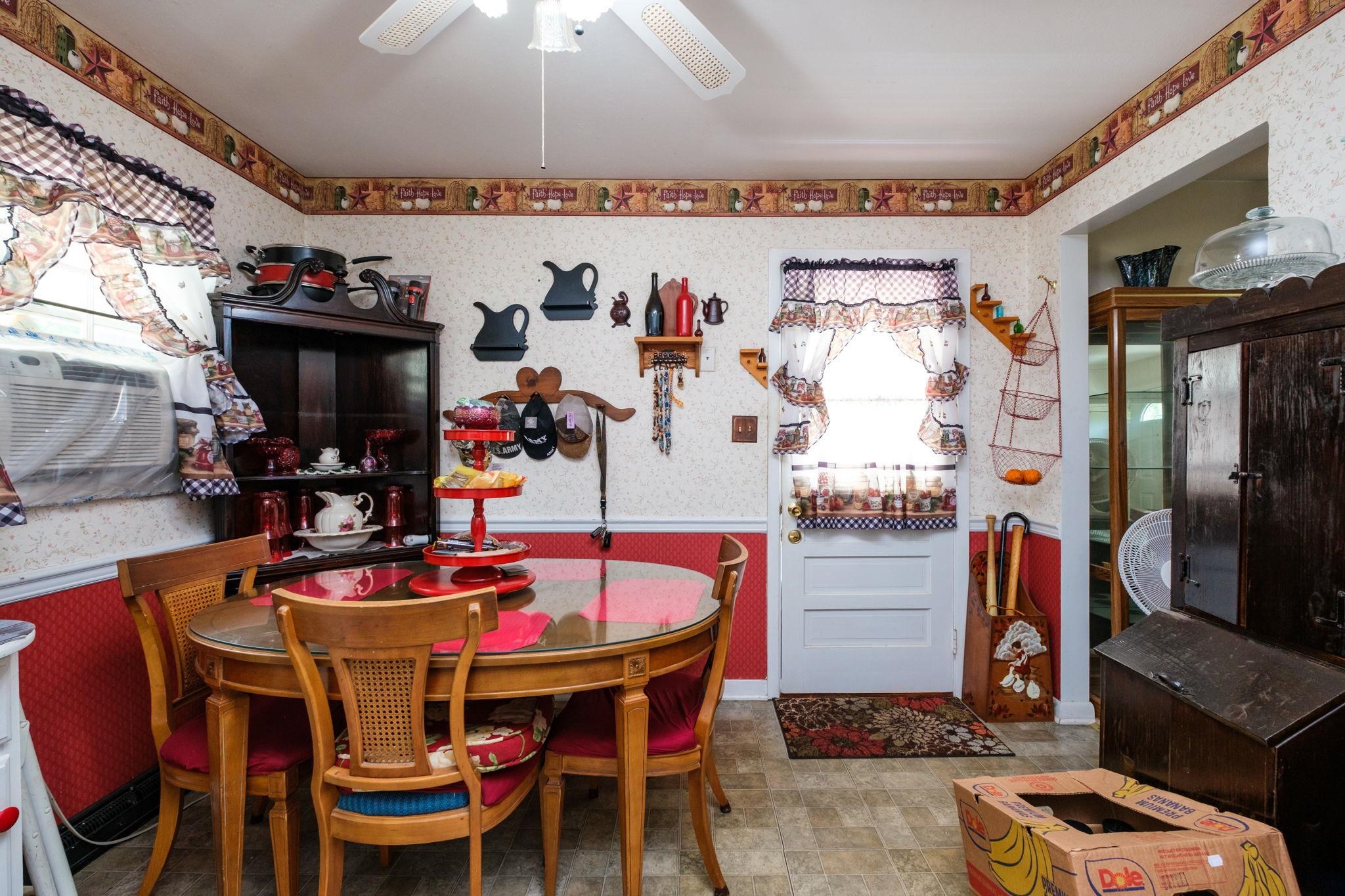 1781 SHUTTERLEE MILL RD, STAUNTON, Virginia 24401, 4 Bedrooms Bedrooms, ,1 BathroomBathrooms,Residential,1781 SHUTTERLEE MILL RD,678127 MLS # 678127 1781 SHUTTERLEE MILL RD, STAUNTON, Virginia 24401, 4 Bedrooms Bedrooms, ,1 BathroomBathrooms,Residential,1781 SHUTTERLEE MILL RD,678127 MLS # 678127